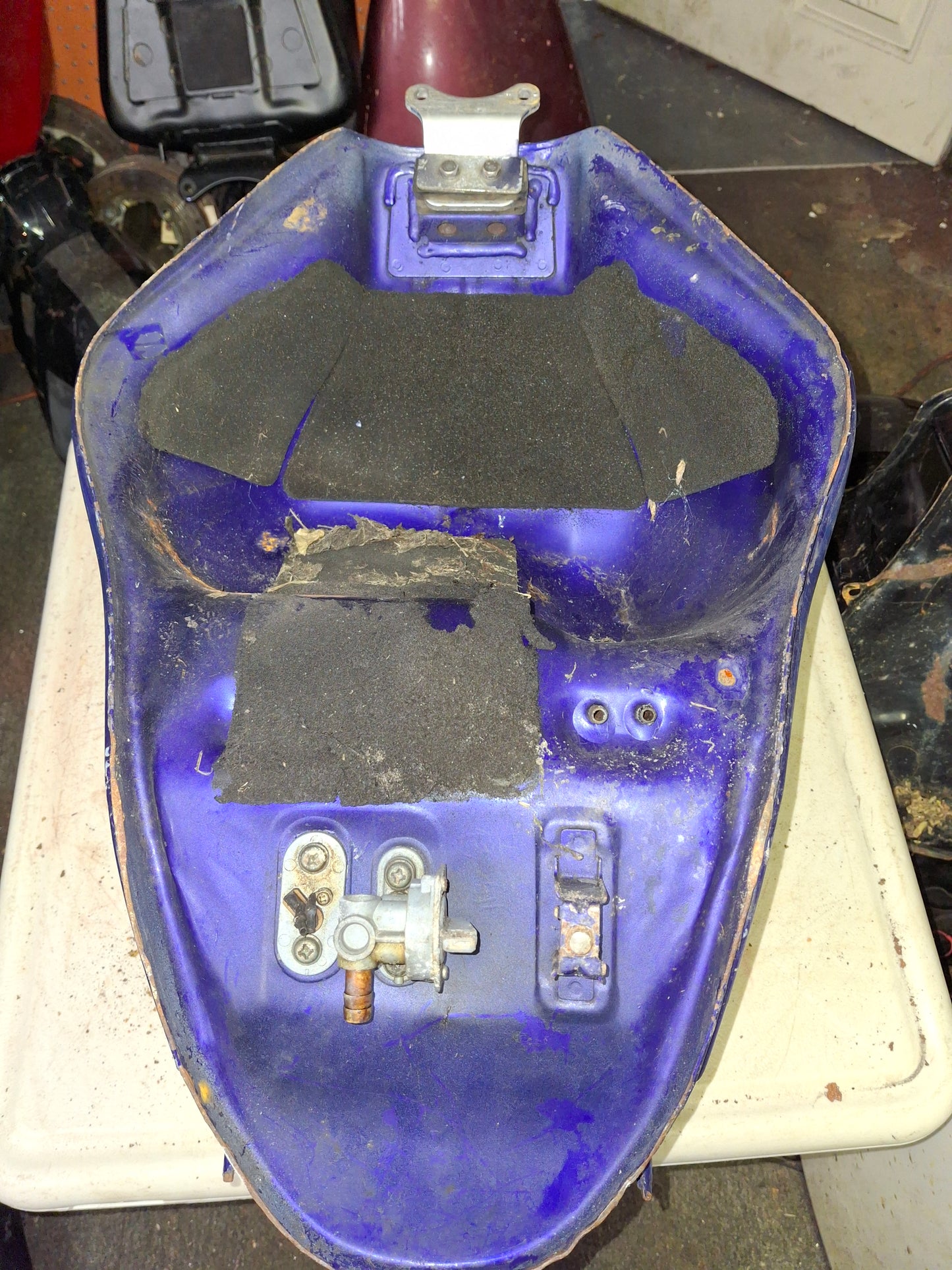 99-02 Yamaha YZF R6 Gas Tank Fuel Petrol Cell OEM