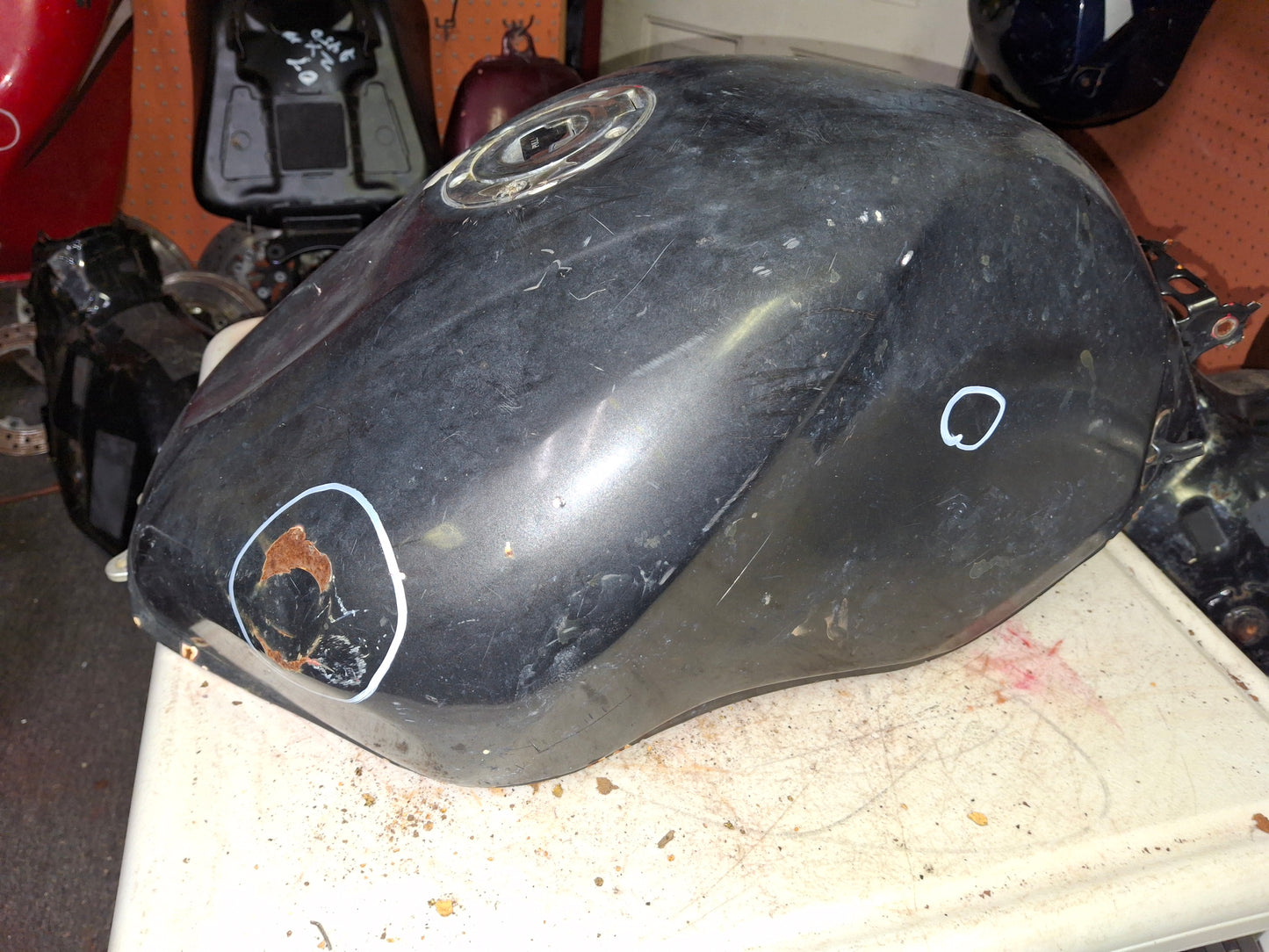 99-02 Yamaha YZF R6 Gas Tank Fuel Petrol Cell OEM
