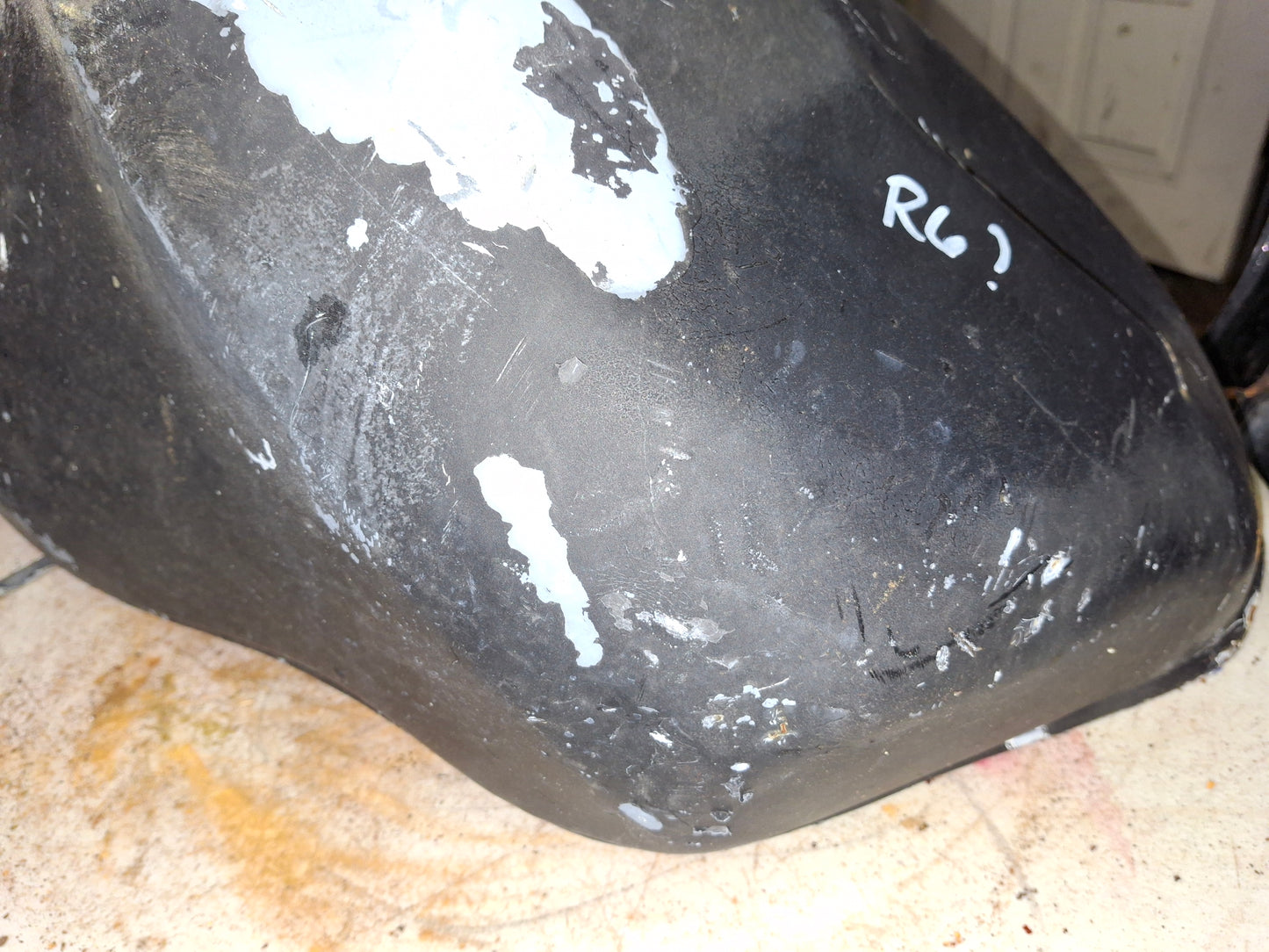 99-02 Yamaha YZF R6 Gas Tank Fuel Petrol Cell OEM