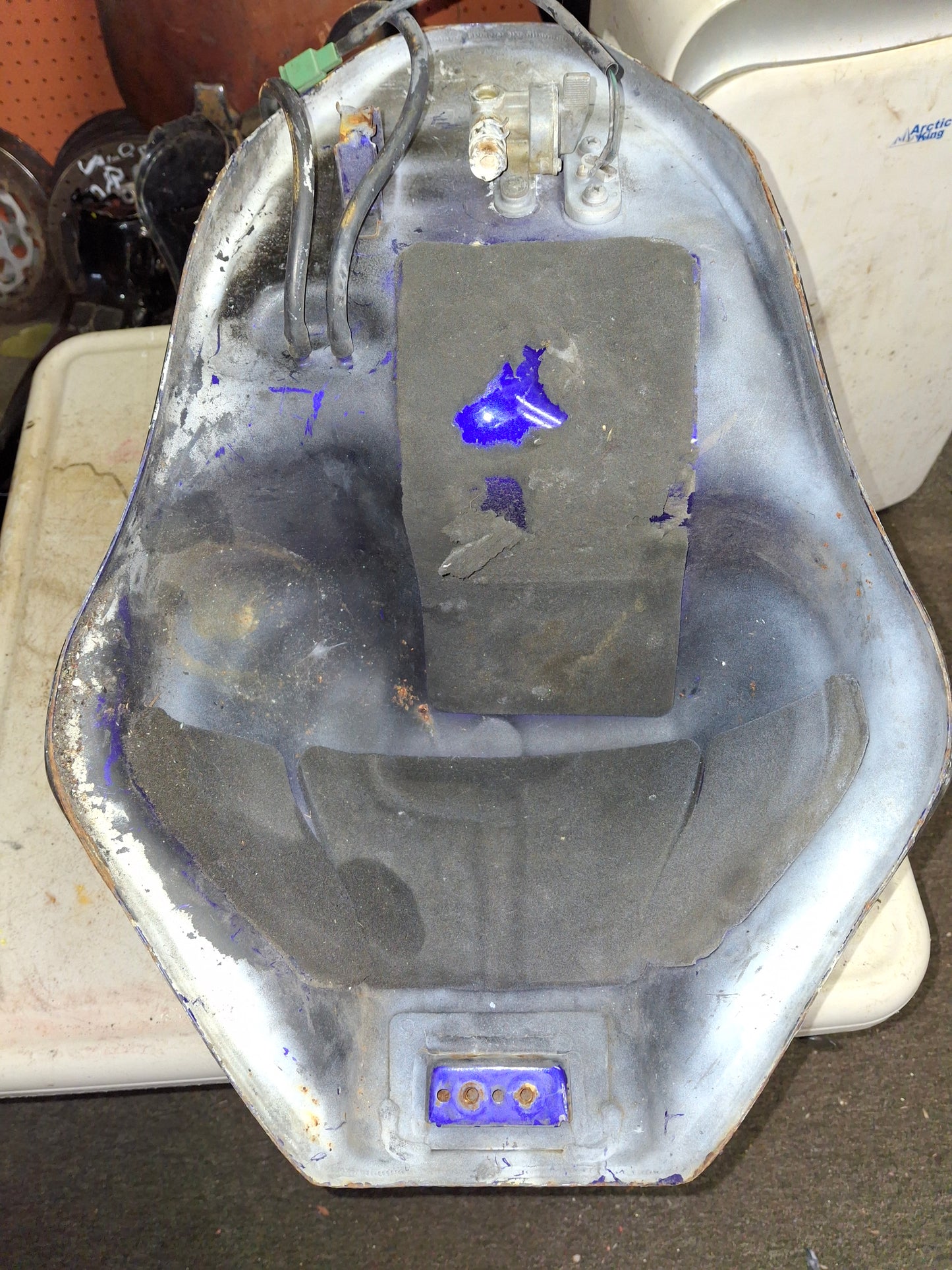 99-02 Yamaha YZF R6 Gas Tank Fuel Petrol Cell OEM