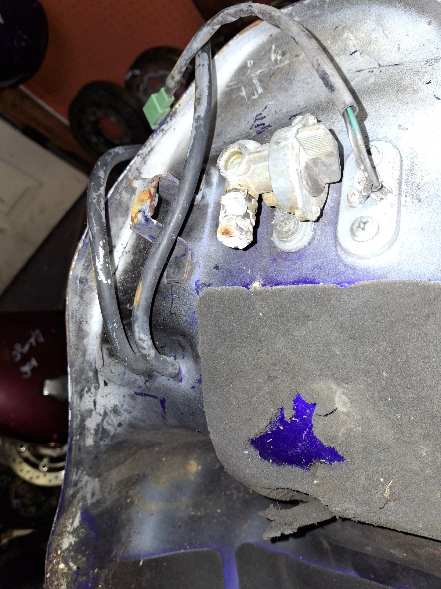 99-02 Yamaha YZF R6 Gas Tank Fuel Petrol Cell OEM