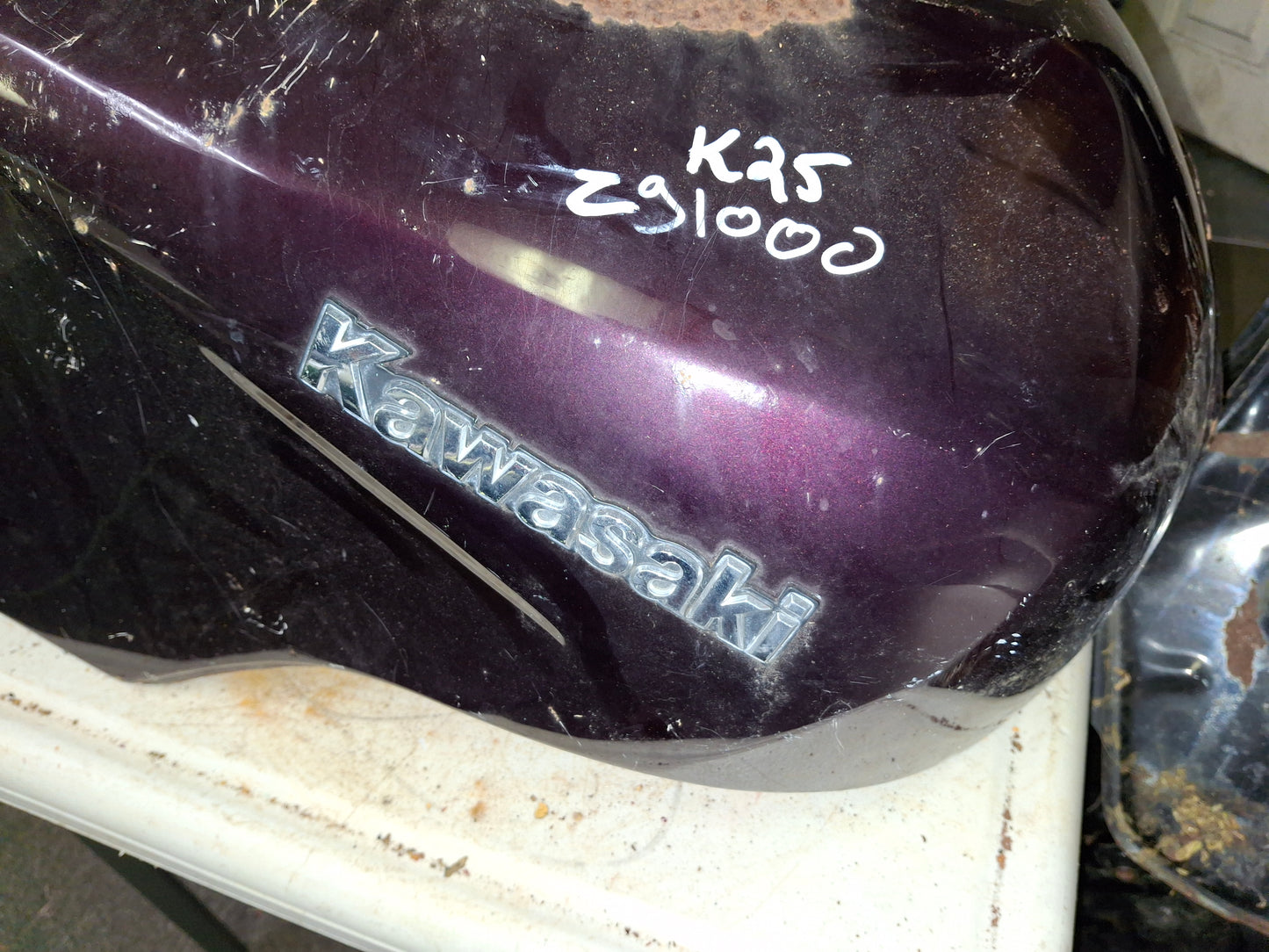 Kawasaki ZG1000 Concours Gas Tank Fuel Petrol Cell ZG 1000