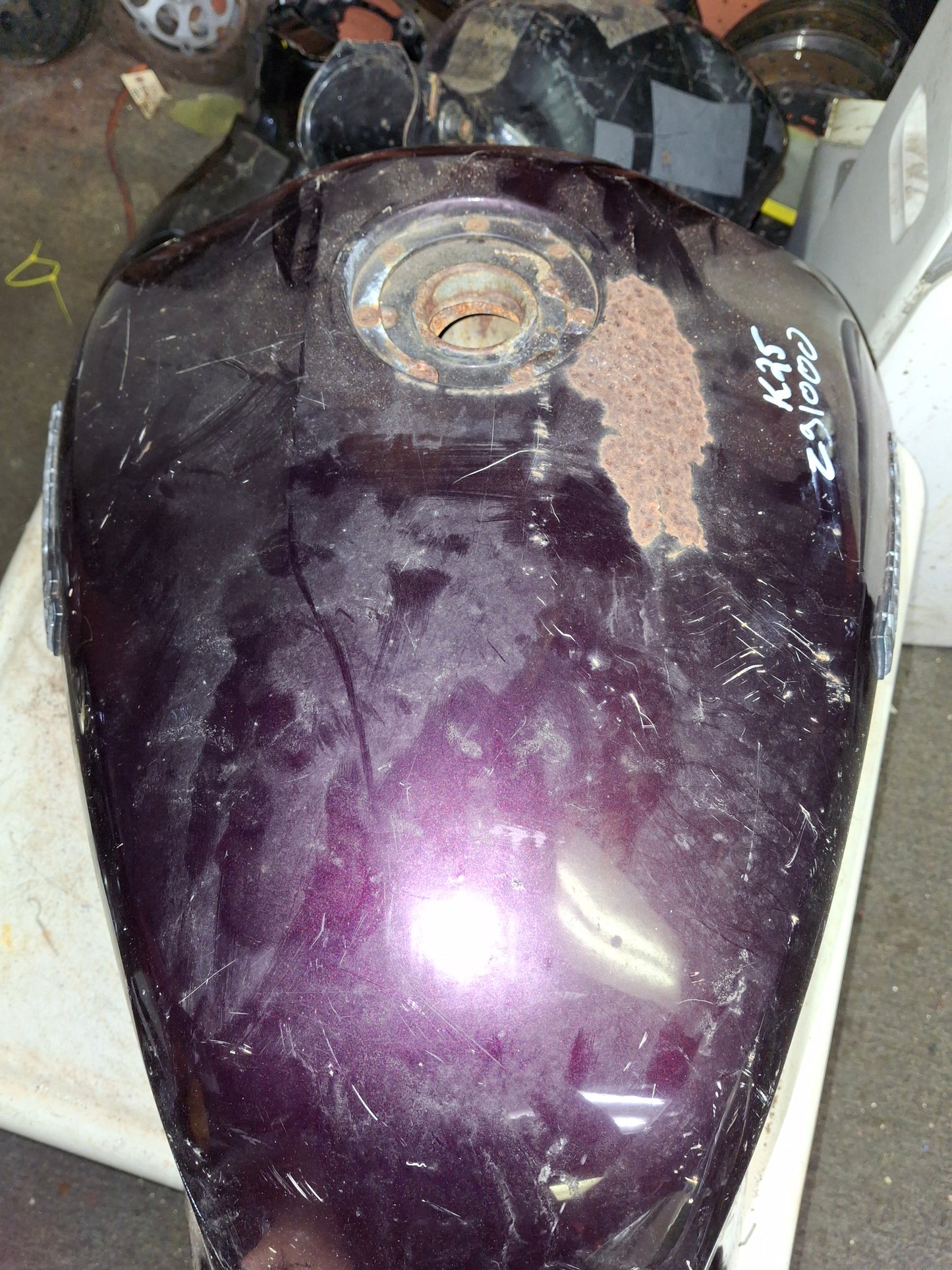 Kawasaki ZG1000 Concours Gas Tank Fuel Petrol Cell ZG 1000