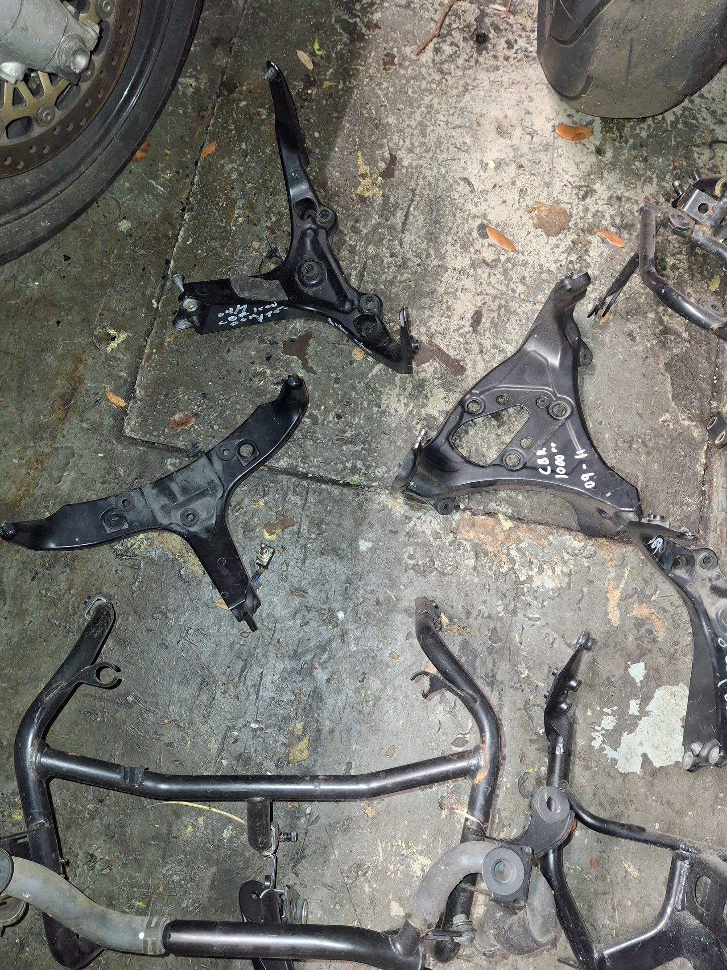 Honda Suzuki Kawasaki Yamaha Upper Fairing Bracket Front Stay Speedo Bracket