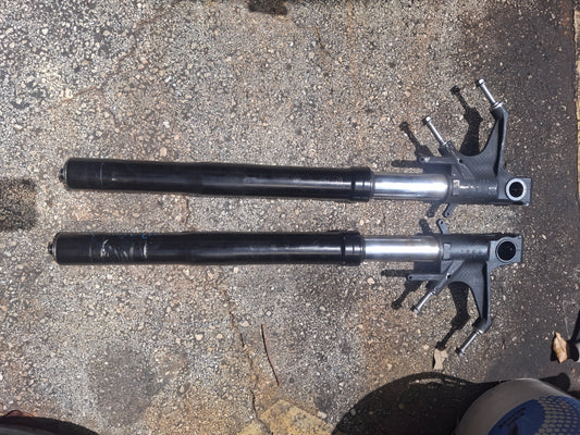 08-11 Honda CBR1000RR Forks CBR1000 Front End CBR 1000 Suspension MFL