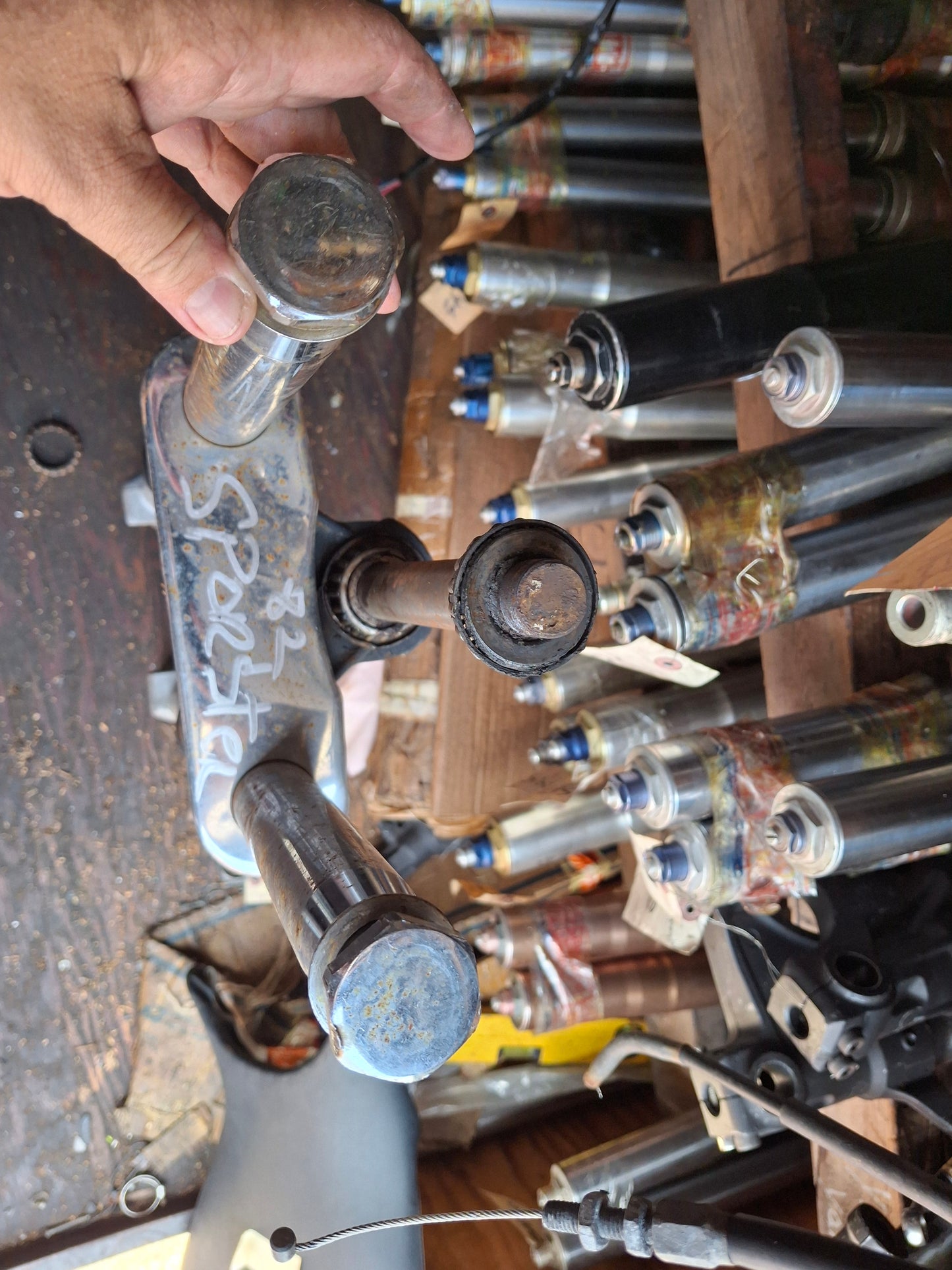 82 Harley Davidson Sportster Forks Sporty Front End Triple Tree XL 883 1200 Axle