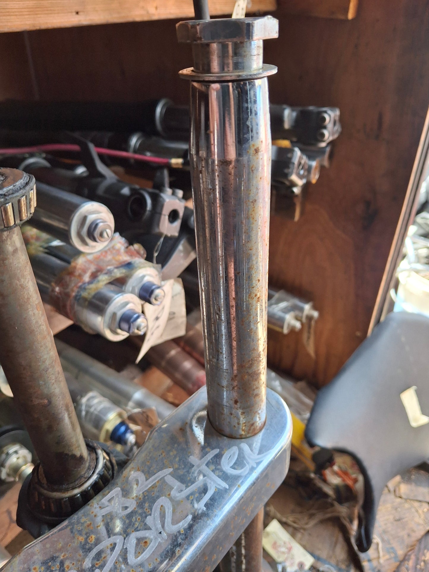 82 Harley Davidson Sportster Forks Sporty Front End Triple Tree XL 883 1200 Axle