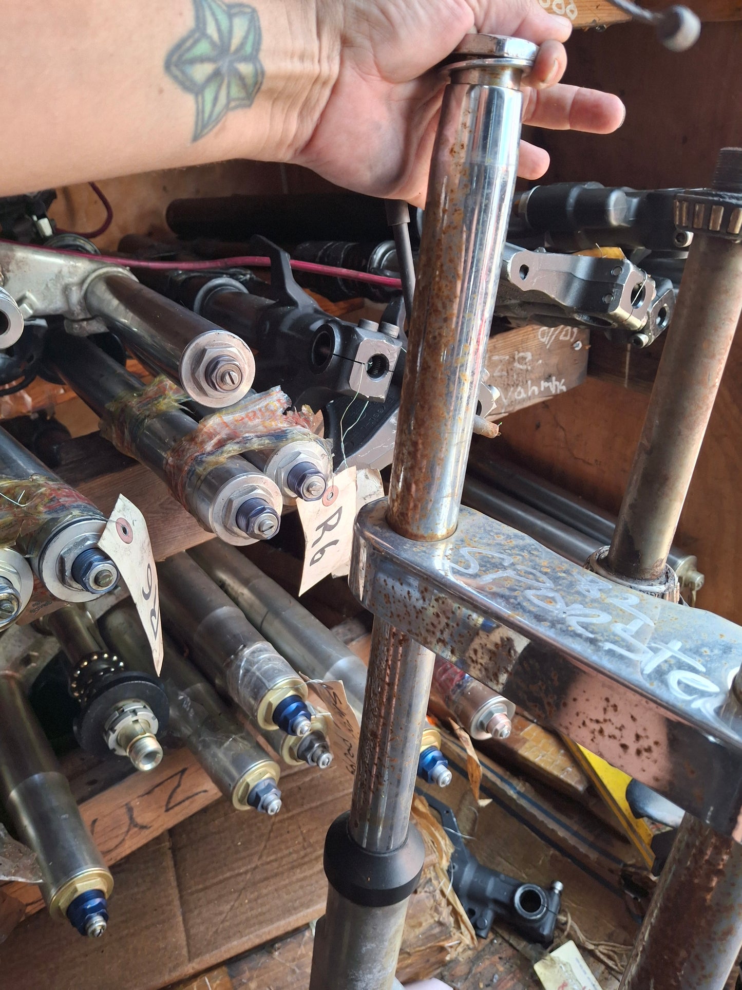 82 Harley Davidson Sportster Forks Sporty Front End Triple Tree XL 883 1200 Axle