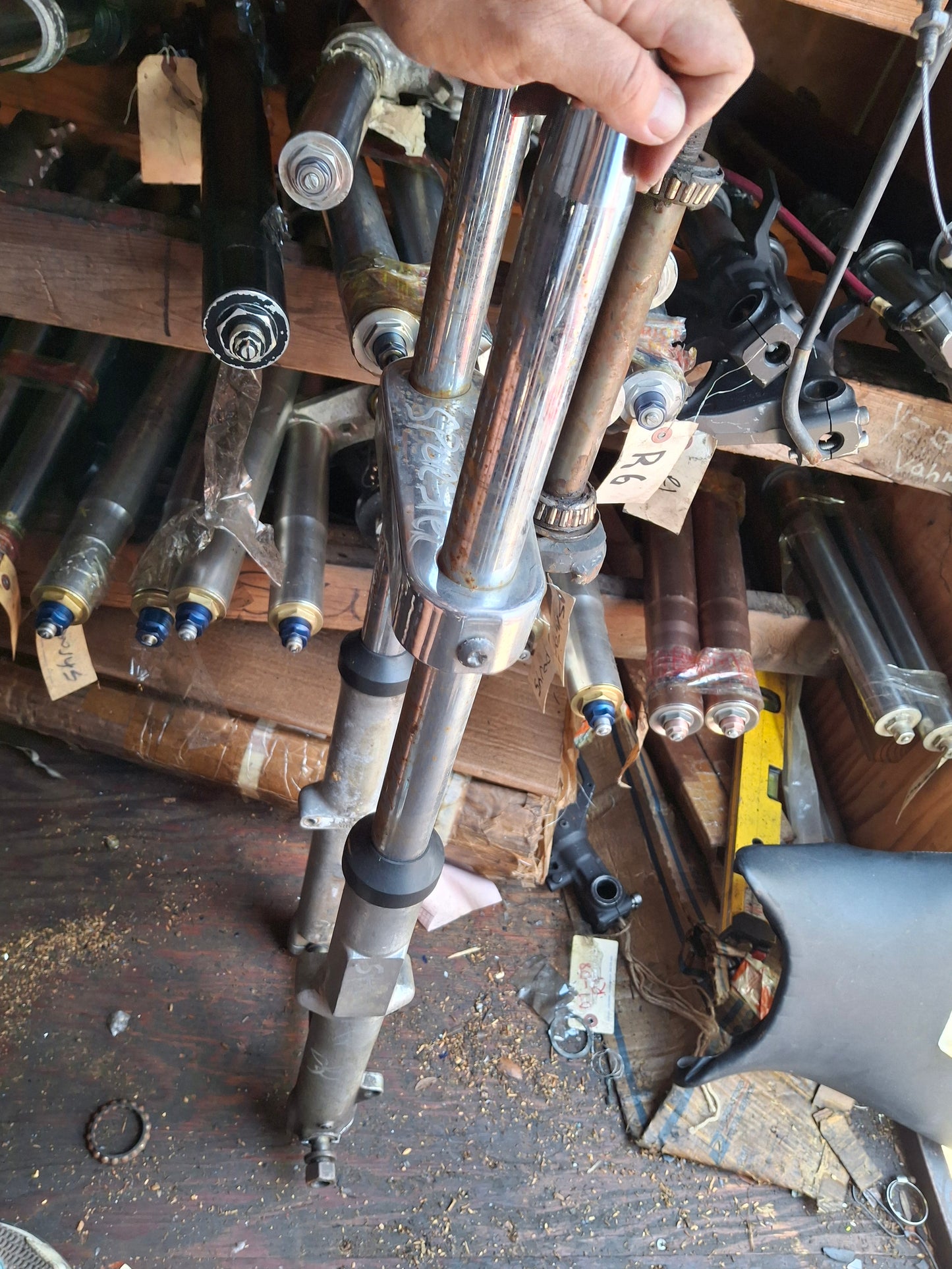 82 Harley Davidson Sportster Forks Sporty Front End Triple Tree XL 883 1200 Axle