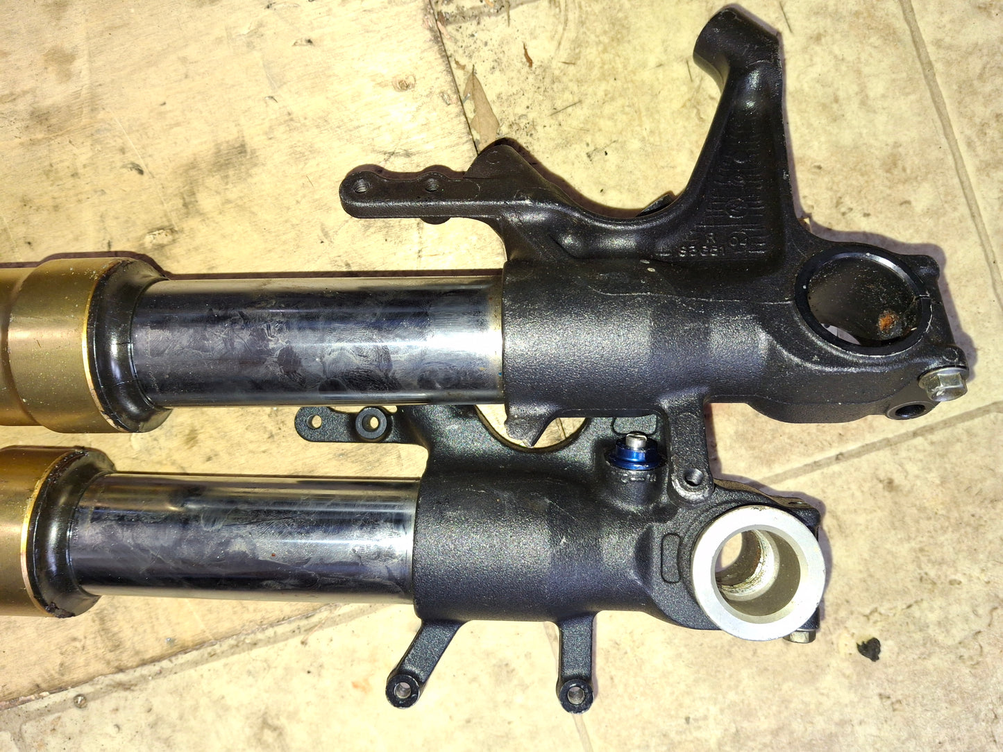 04 05 Suzuki GSXR 600 750 Front Forks Suspension Front End S3651