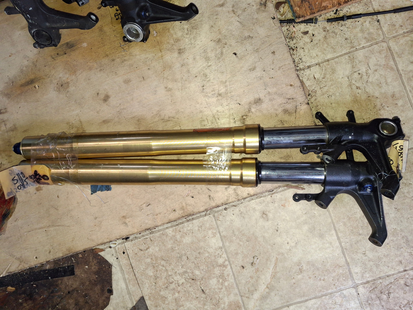 04 05 Suzuki GSXR 600 750 Front Forks Suspension Front End S3651