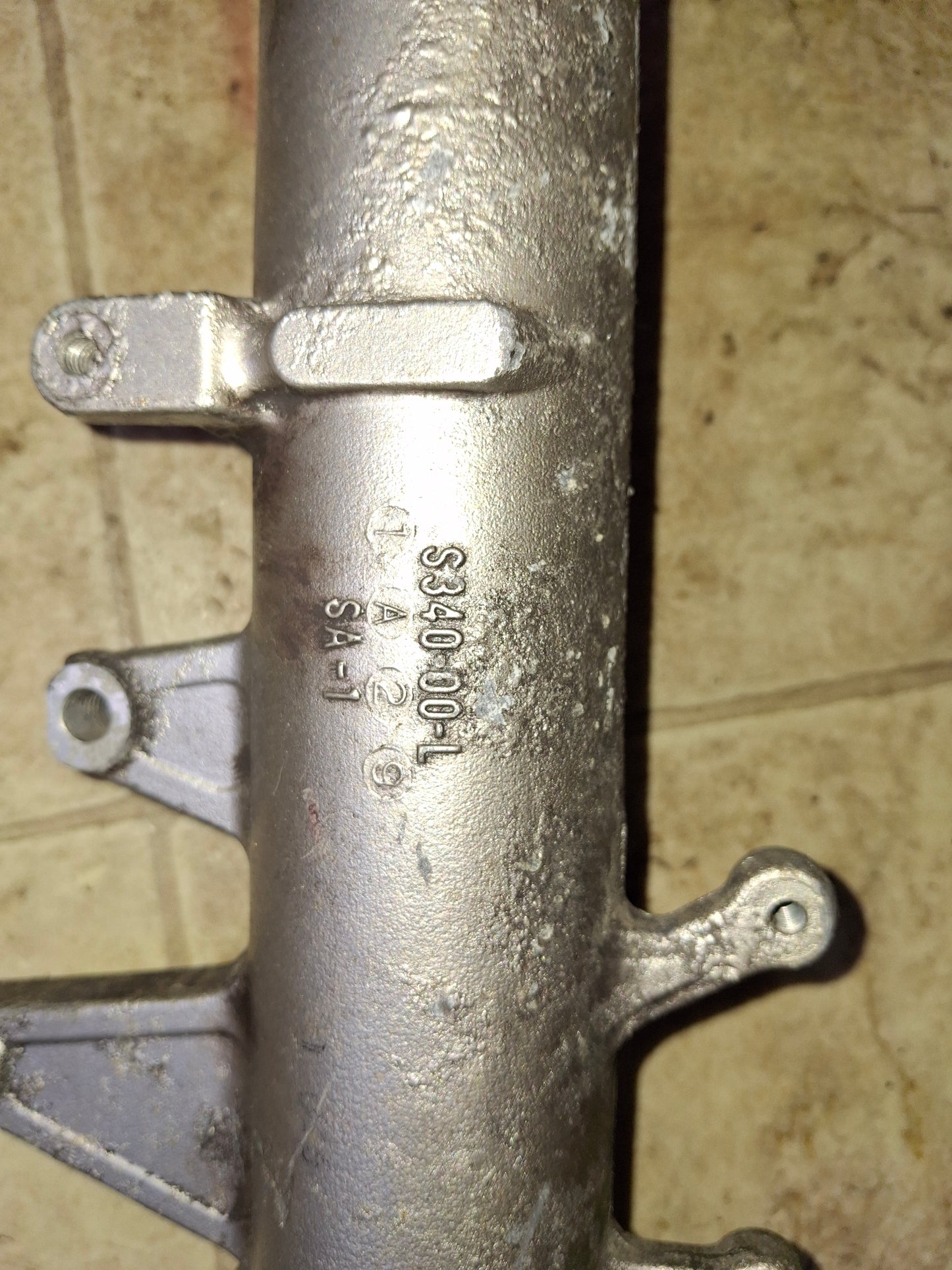 Suzuki SRAD GSXR 600 750 Forks Suspension Triple Trees ignition Steering Damper