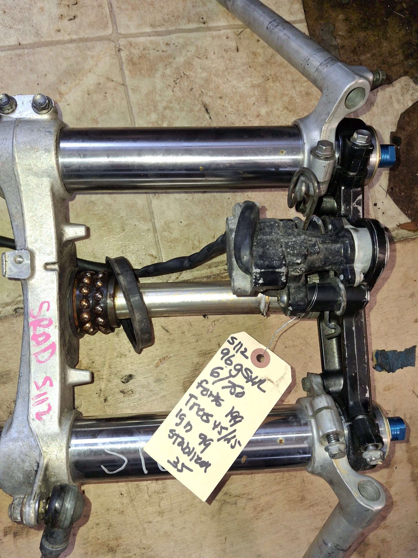 Suzuki SRAD GSXR 600 750 Forks Suspension Triple Trees ignition Steering Damper