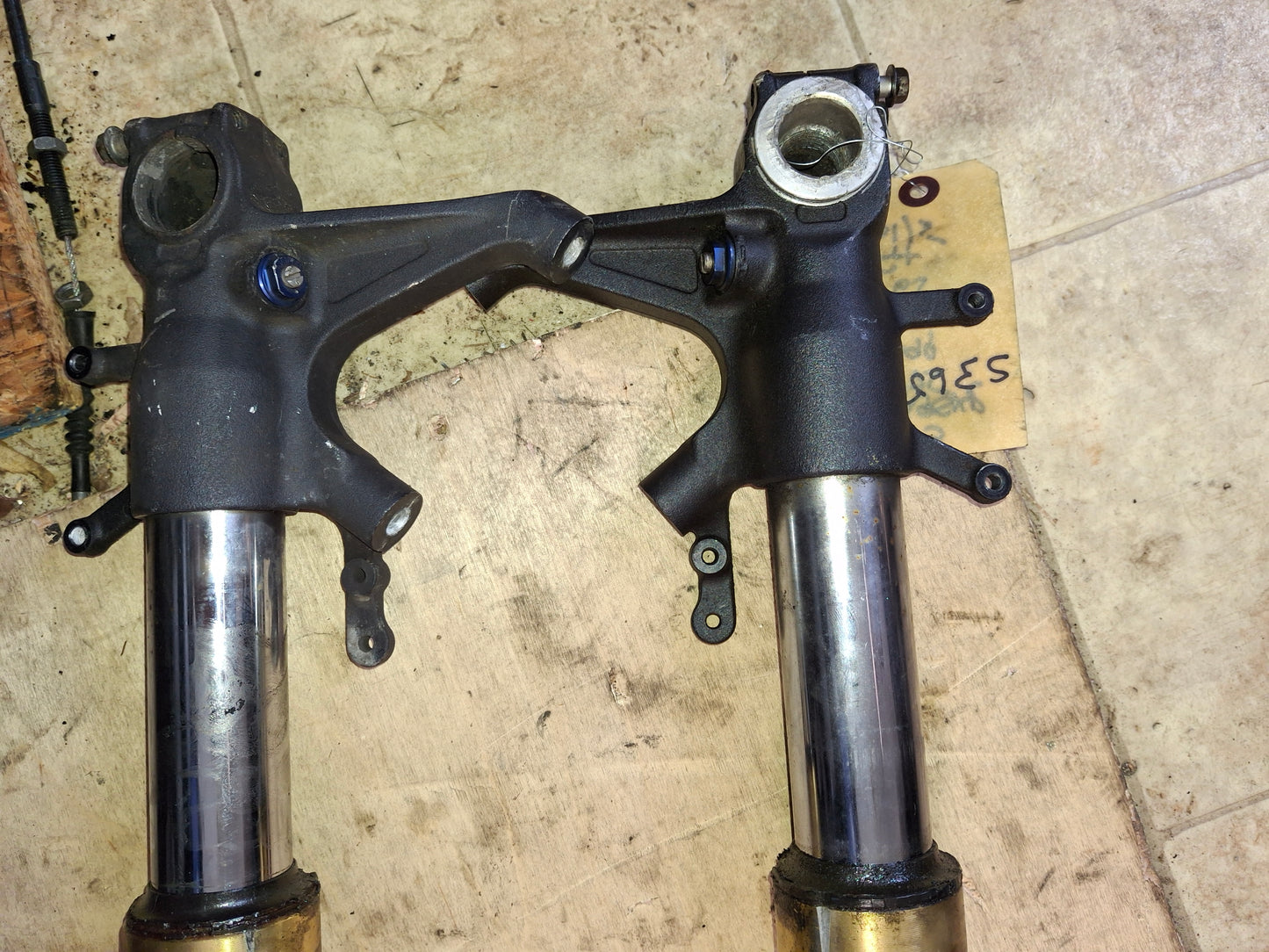 04 05 Suzuki GSXR 600 750 Front Forks Shocks Steering Damper Lower Tree S3651