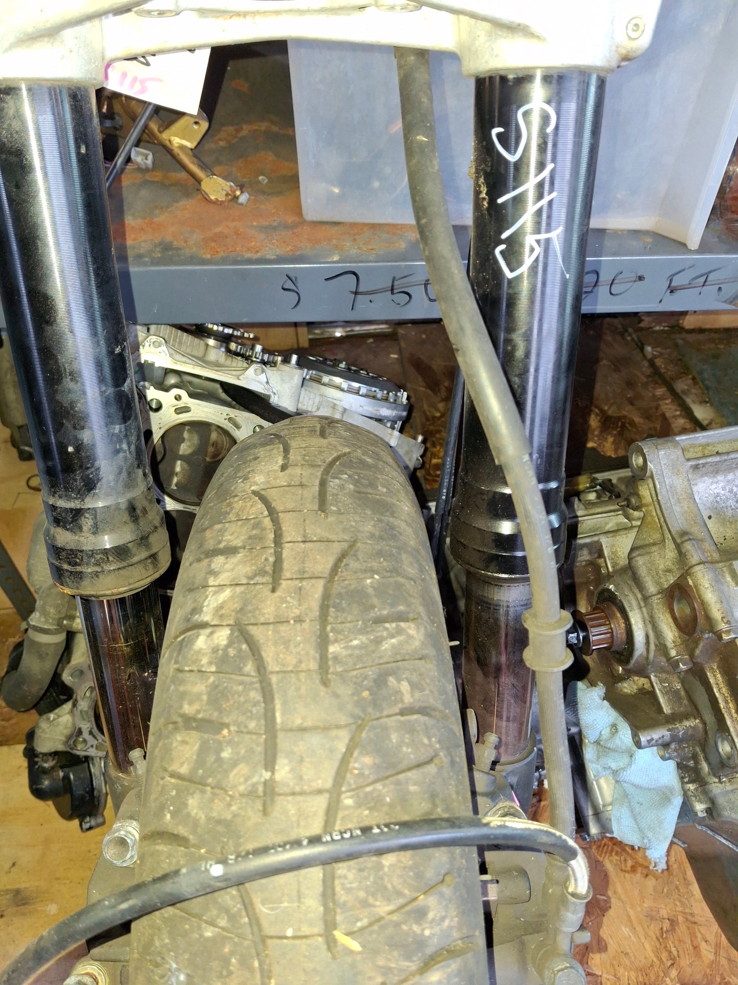 06 07 Suzuki GSXR 600 750 Front Forks Front Rim Caliper Damper Lower Tree S3751