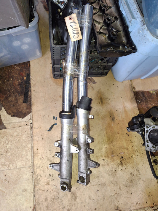 03-05 Suzuki SV1000 SV 1000 Forks Front End Suspension Shocks Bent For Parts