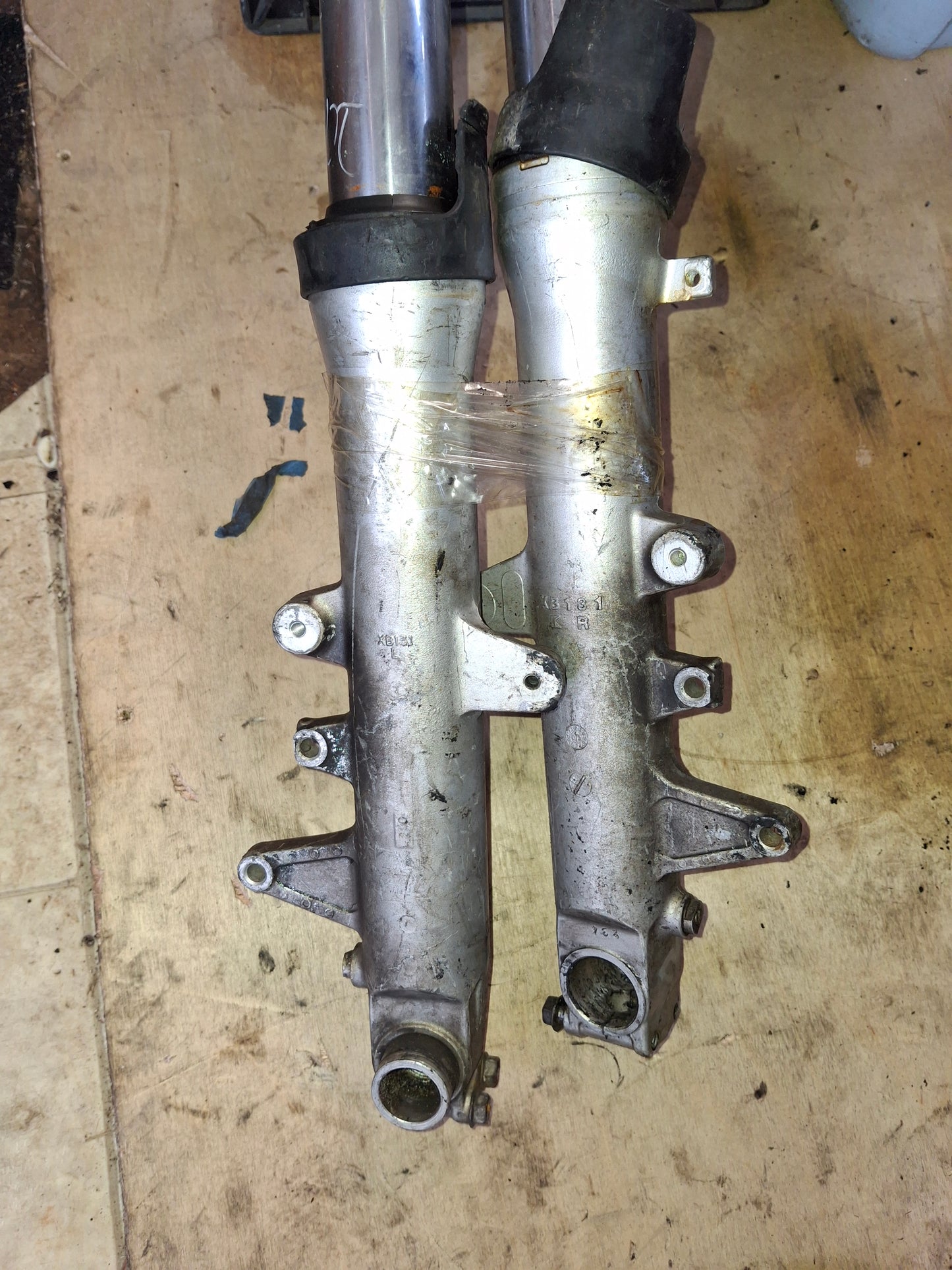 03-05 Suzuki SV1000 SV 1000 Forks Front End Suspension Shocks Bent For Parts