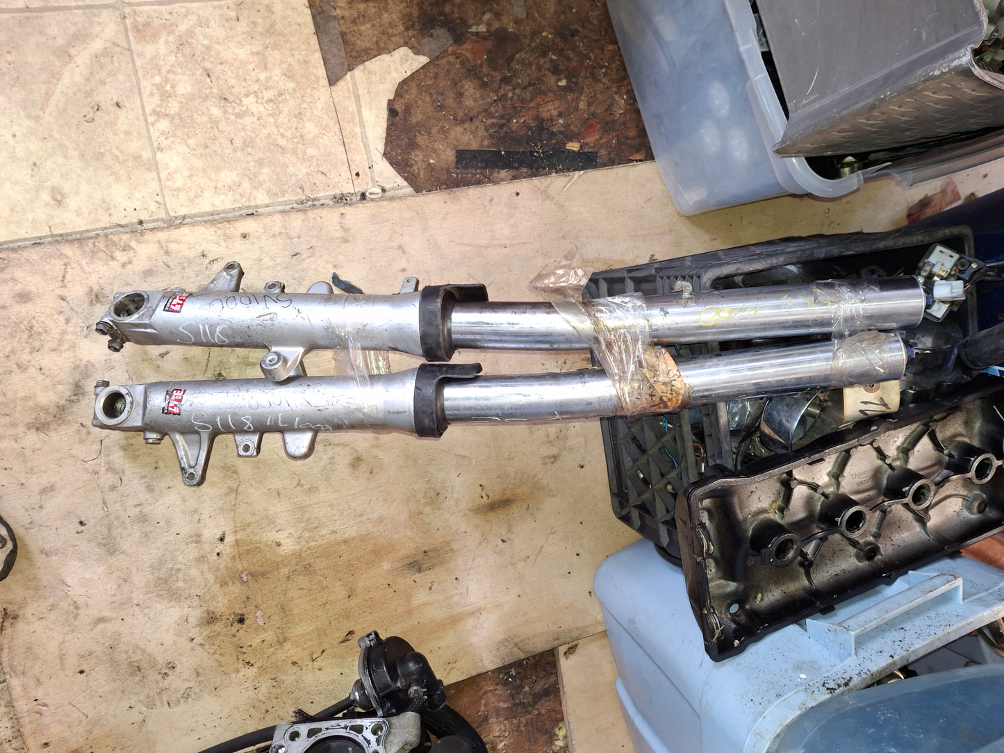 03-05 Suzuki SV1000 SV 1000 Forks Front End Suspension Shocks Bent For Parts