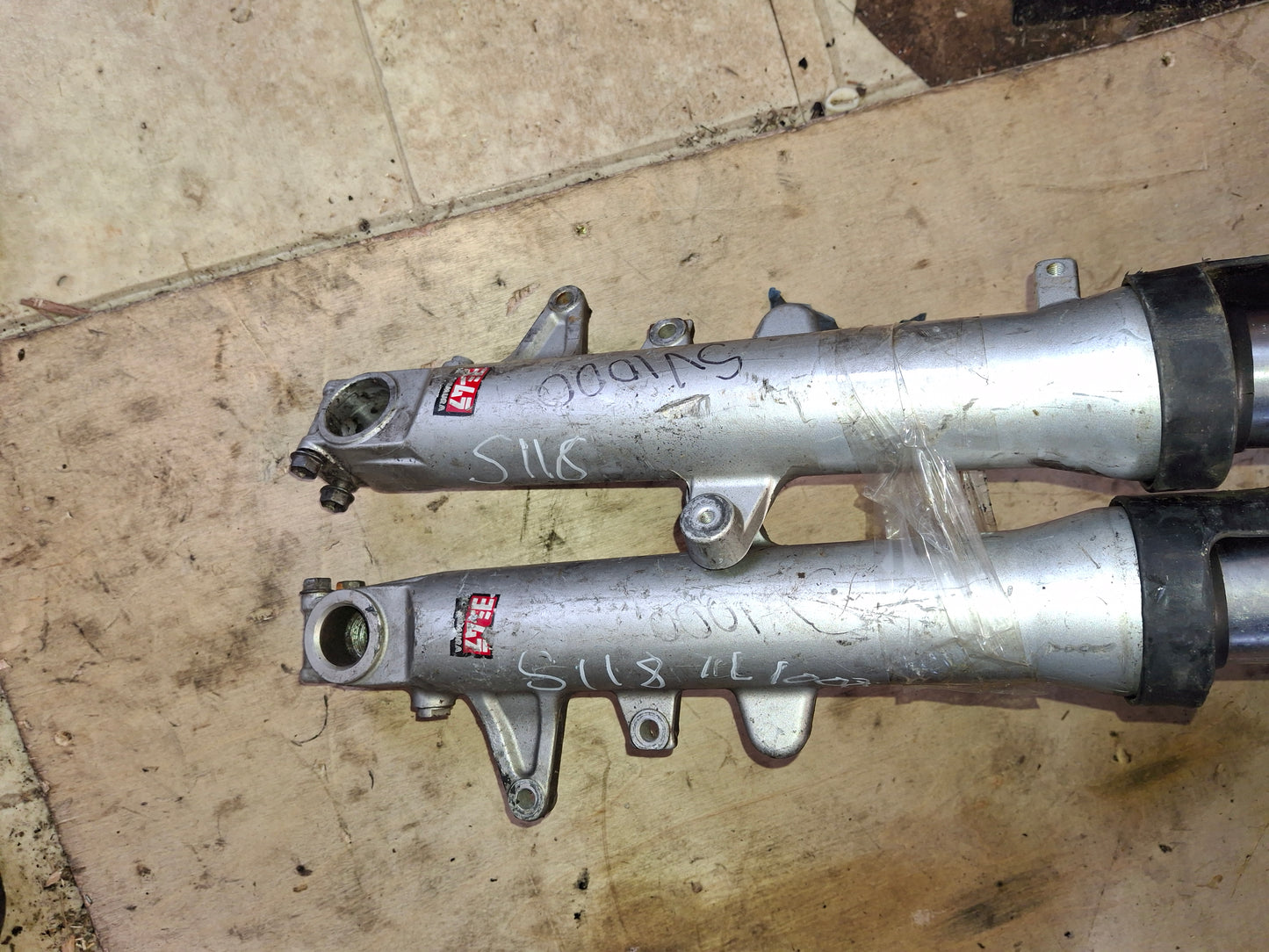 03-05 Suzuki SV1000 SV 1000 Forks Front End Suspension Shocks Bent For Parts