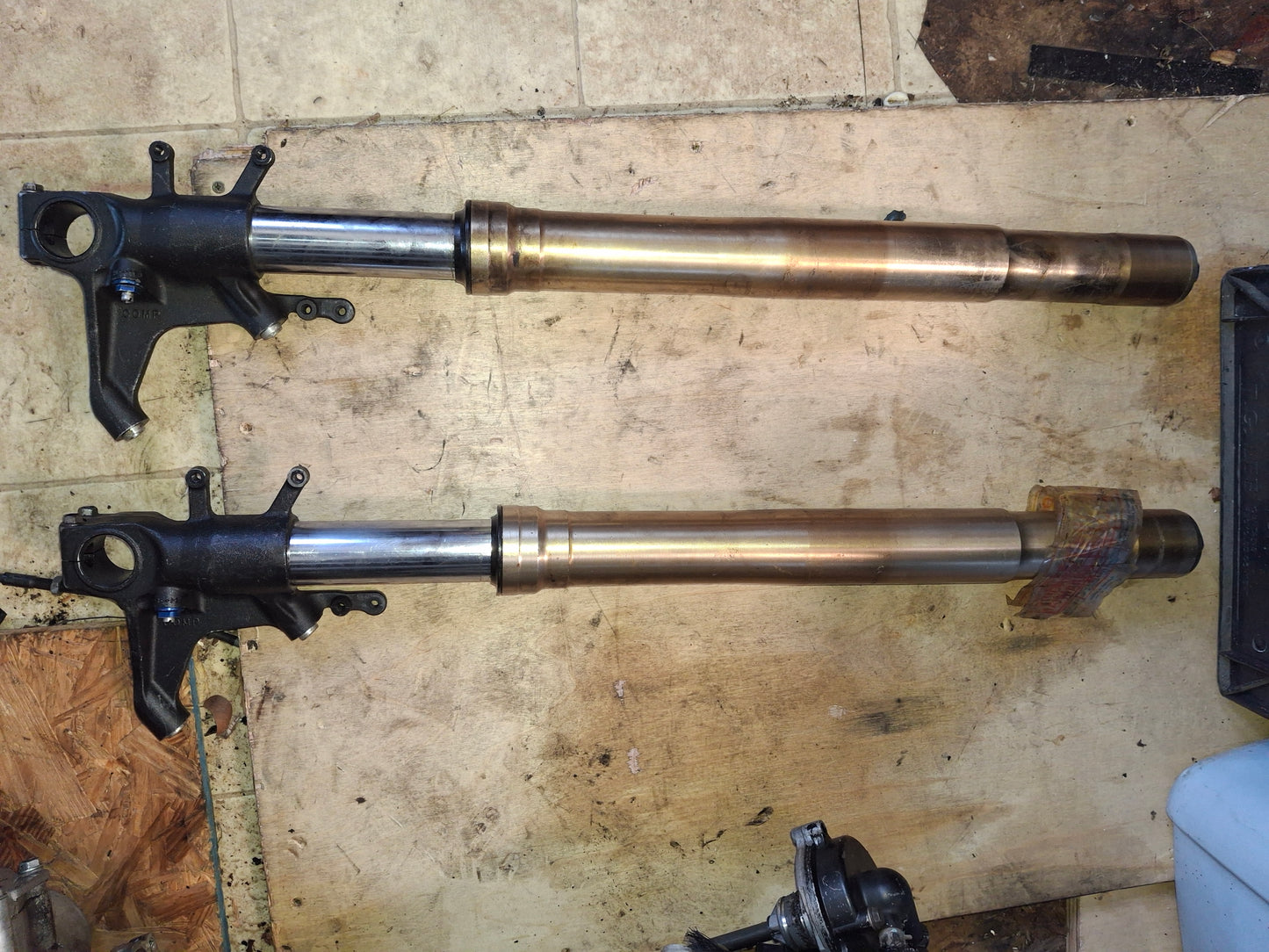 06 07 Suzuki GSXR 600 750 Front Forks Shocks Suspension GSXR600 GSXR750 S3751