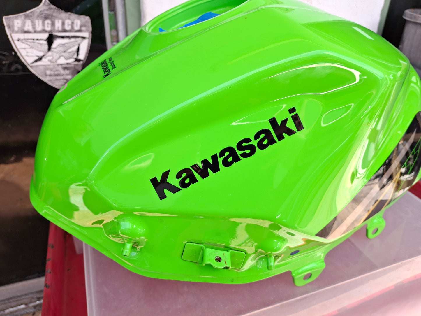 18-23 Kawasaki Ninja 400 EX400 Gas Tank Fuel Petrol Dealer Take Off Beautiful