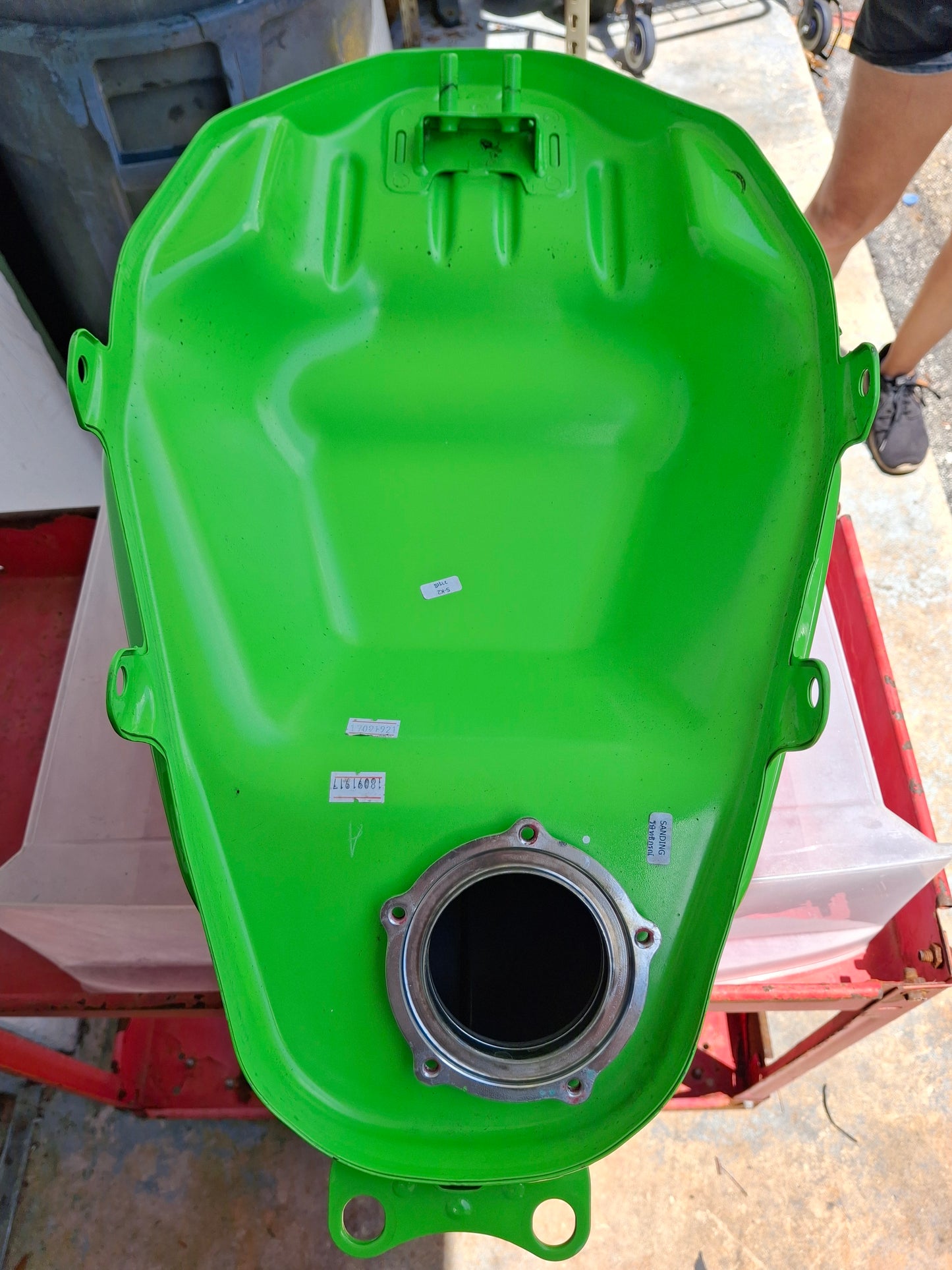 18-23 Kawasaki Ninja 400 EX400 Gas Tank Fuel Petrol Dealer Take Off Beautiful