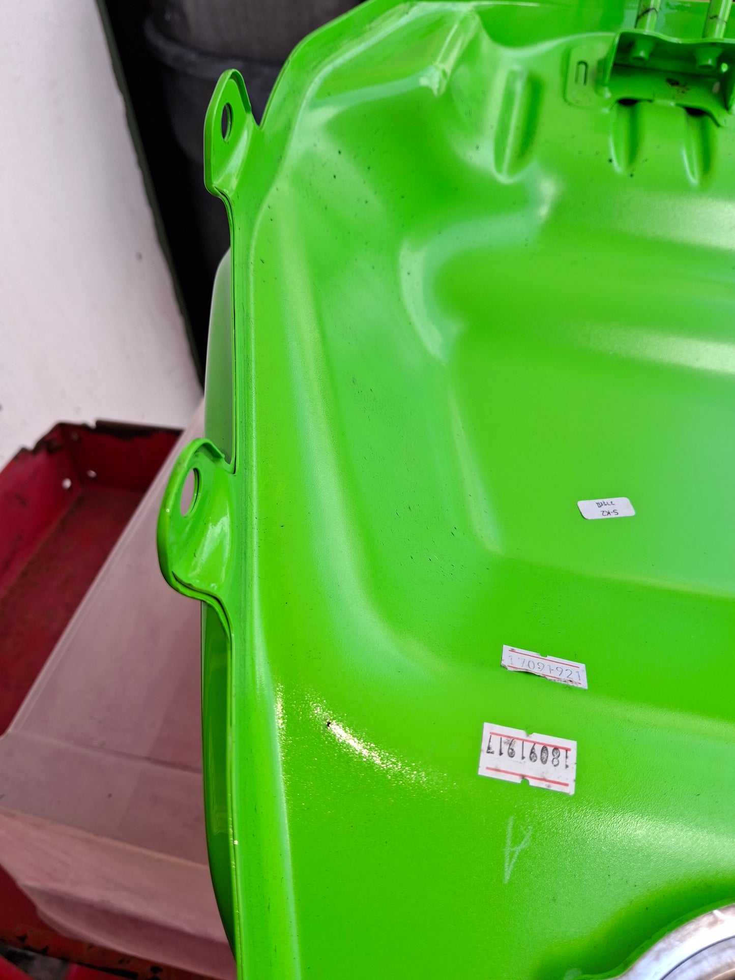 18-23 Kawasaki Ninja 400 EX400 Gas Tank Fuel Petrol Dealer Take Off Beautiful