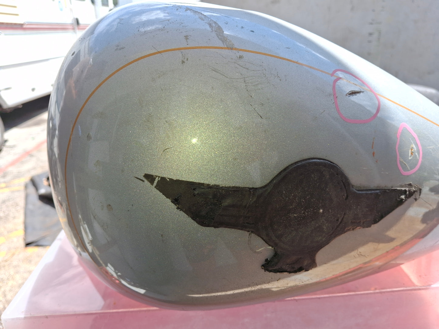 2005 Harley Davidson Heritage Softail FLSTC Gas Tank Fuel Petrol Cell