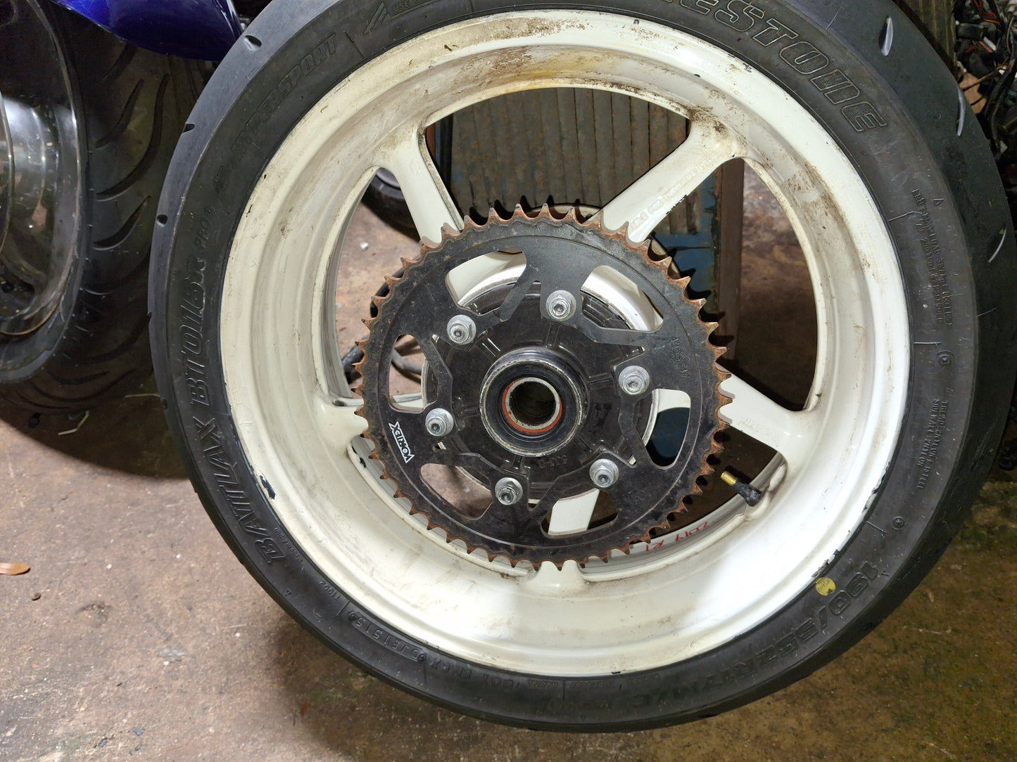 09-14 Yamaha R1 Rear Rim Back Wheel Rotor and Vortex Sprocket YZF 1000