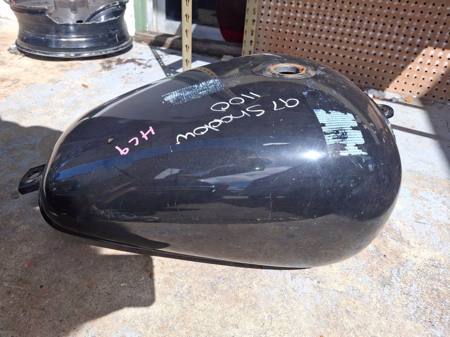 97 Honda Shadow 1100 Gas Tank w Petcock VT1100C Fuel Petrol Cell