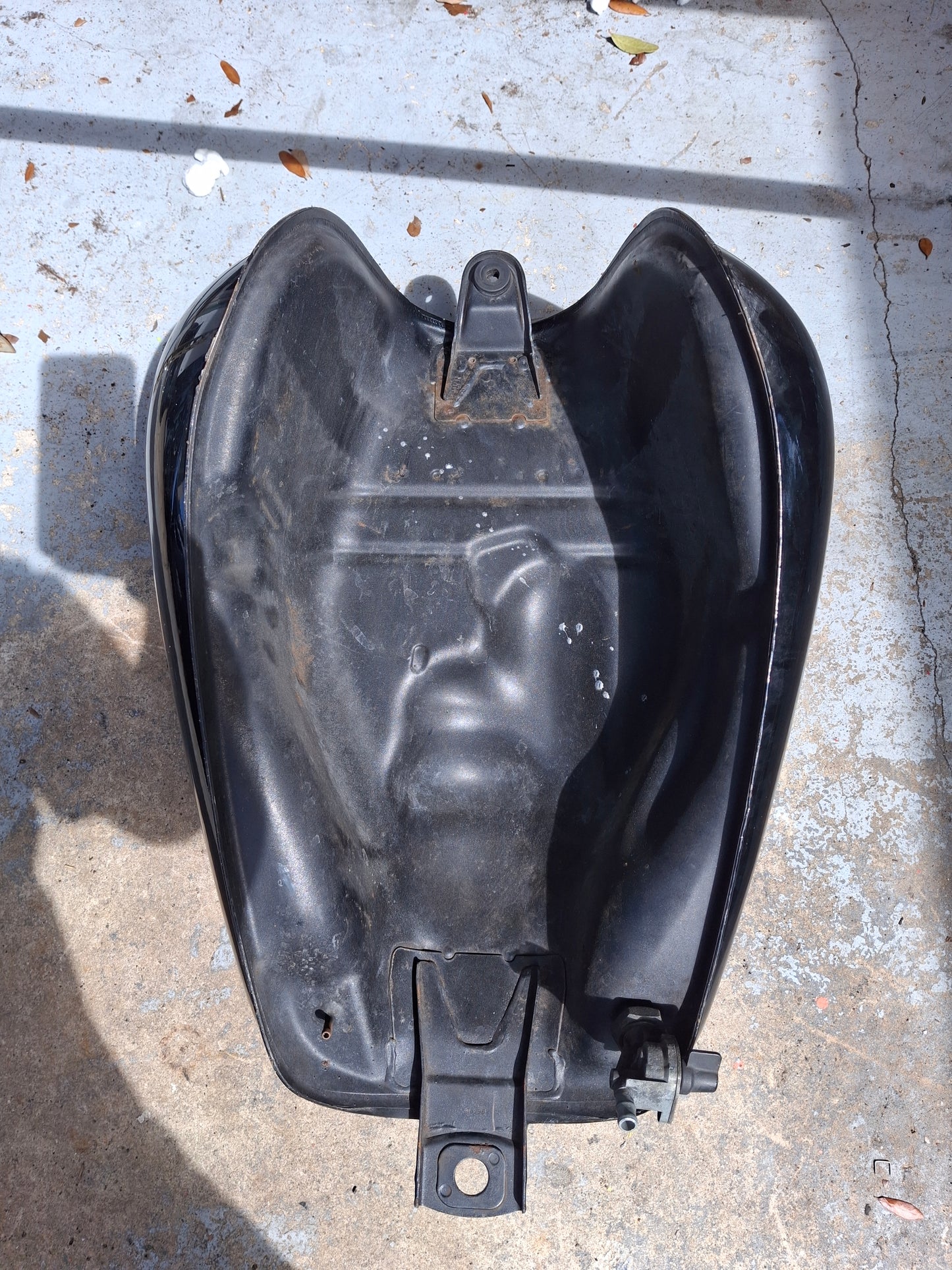 97 Honda Shadow 1100 Gas Tank w Petcock VT1100C Fuel Petrol Cell