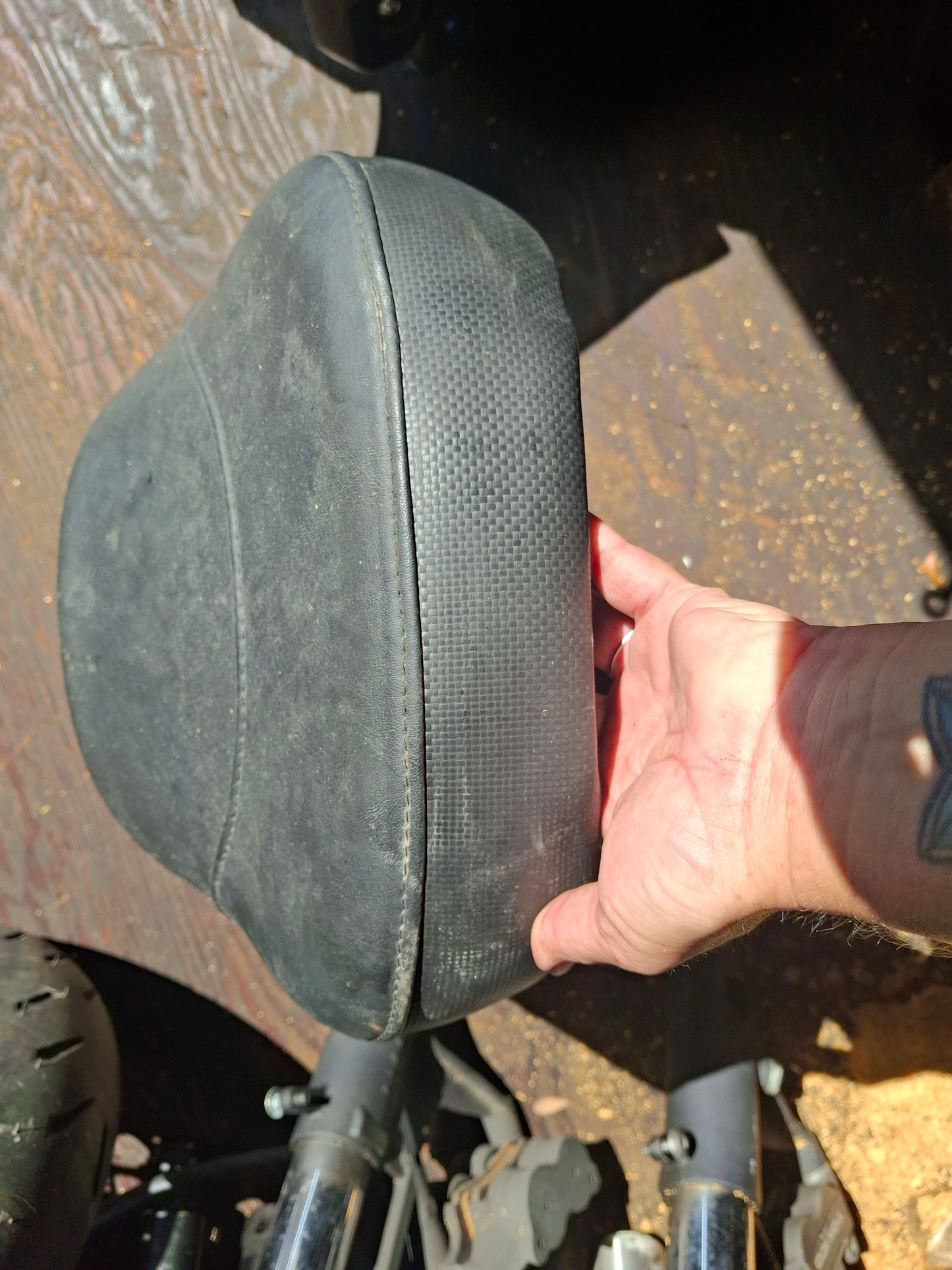 03 Harley Davidson V-Rod Seat VRod Rear Seat Back Pad Pillion VRSC OEM - Free Shipping