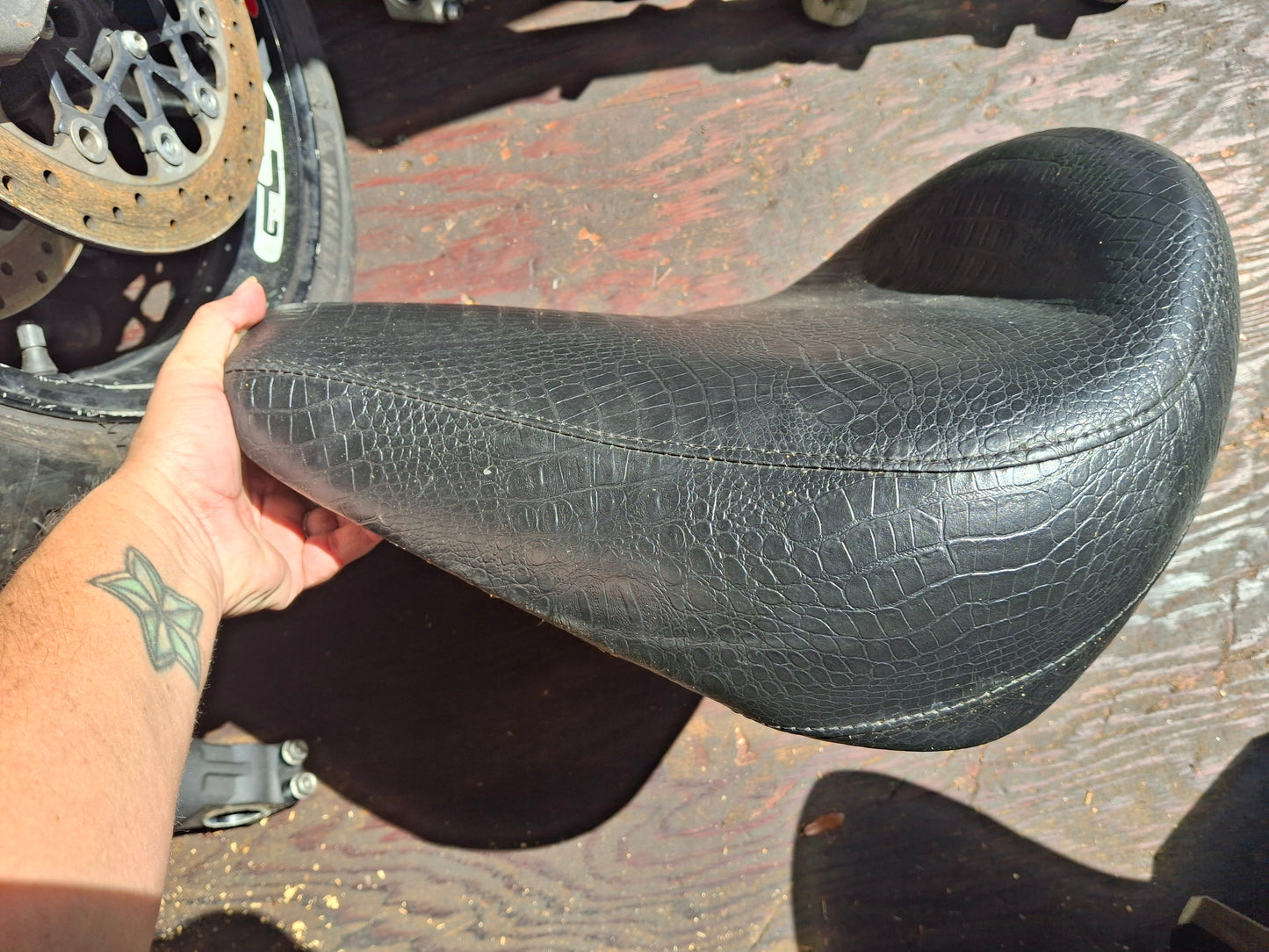 Yamaha V-Star 650 Front Seat VStar Driver Rider Seat Pillion 5BN-00 XVS650 XVS