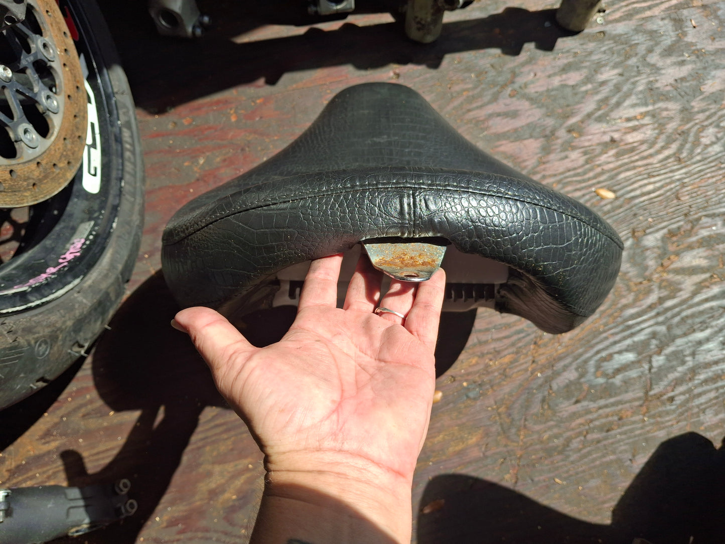 Yamaha V-Star 650 Front Seat VStar Driver Rider Seat Pillion 5BN-00 XVS650 XVS