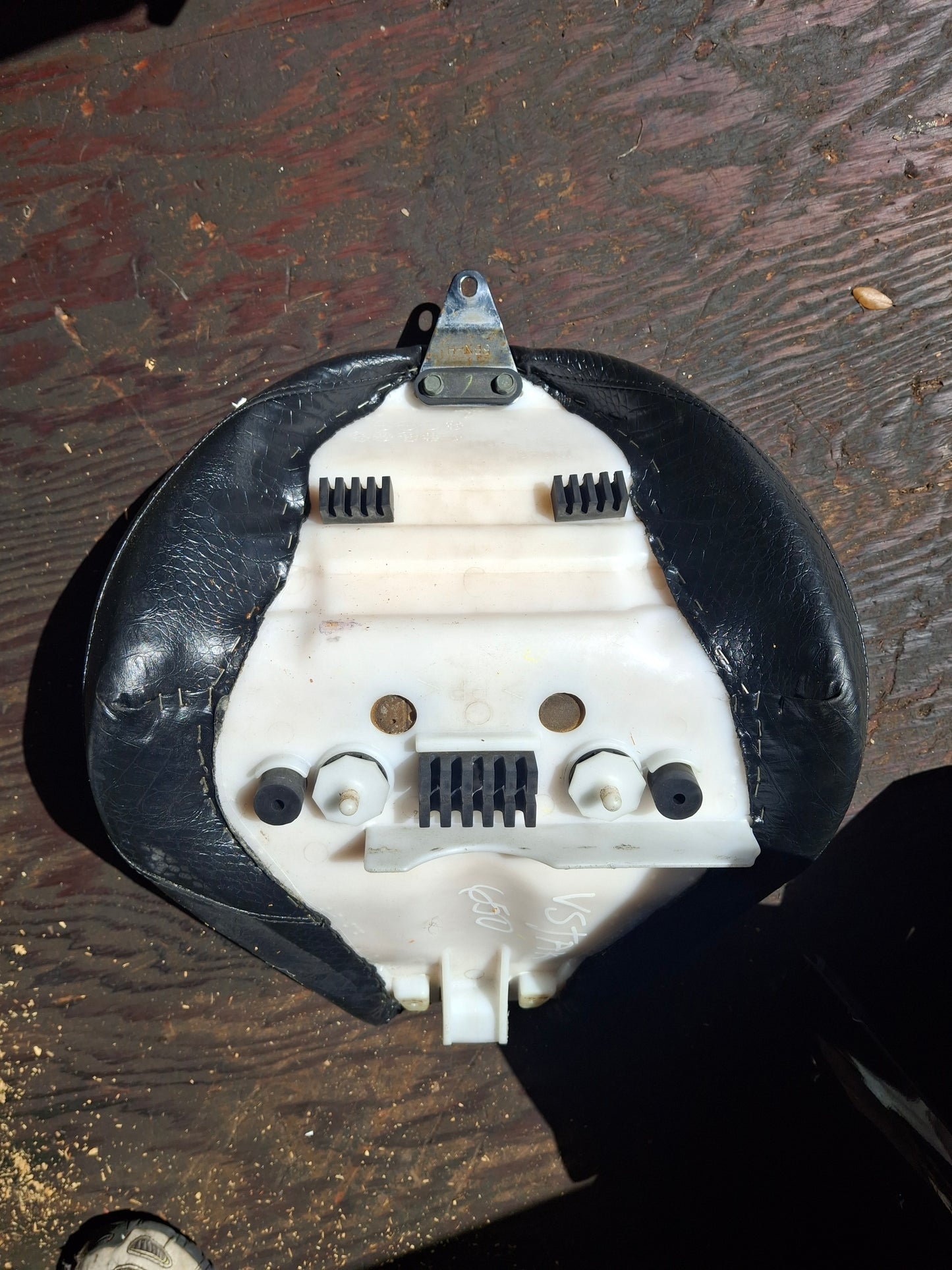 Yamaha V-Star 650 Front Seat VStar Driver Rider Seat Pillion 5BN-00 XVS650 XVS