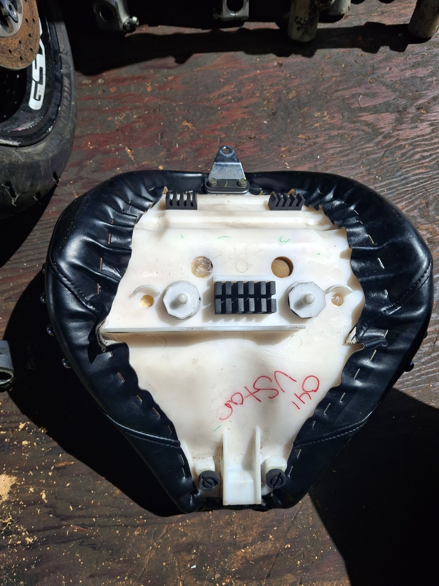 Yamaha V-Star 650 Front & Rear Seat Seats Sissy bar back Rest VStar XVS650 XVS