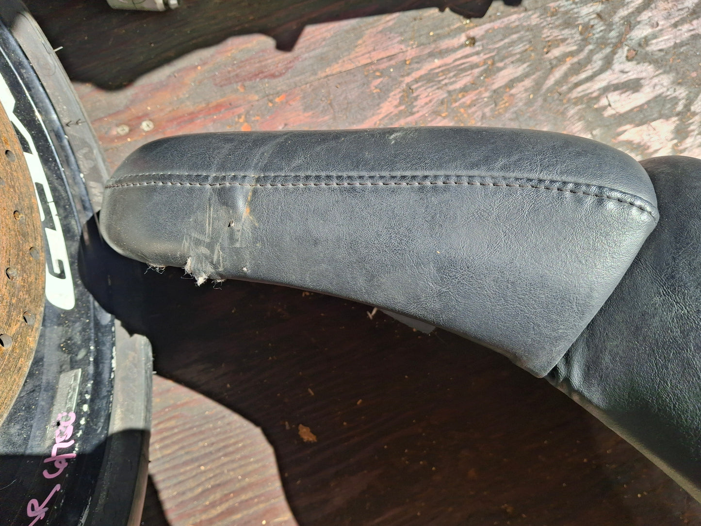 Harley Davidson Dyna Low Rider Seat OEM 105th Anniversary Front Rear Pad Pillion