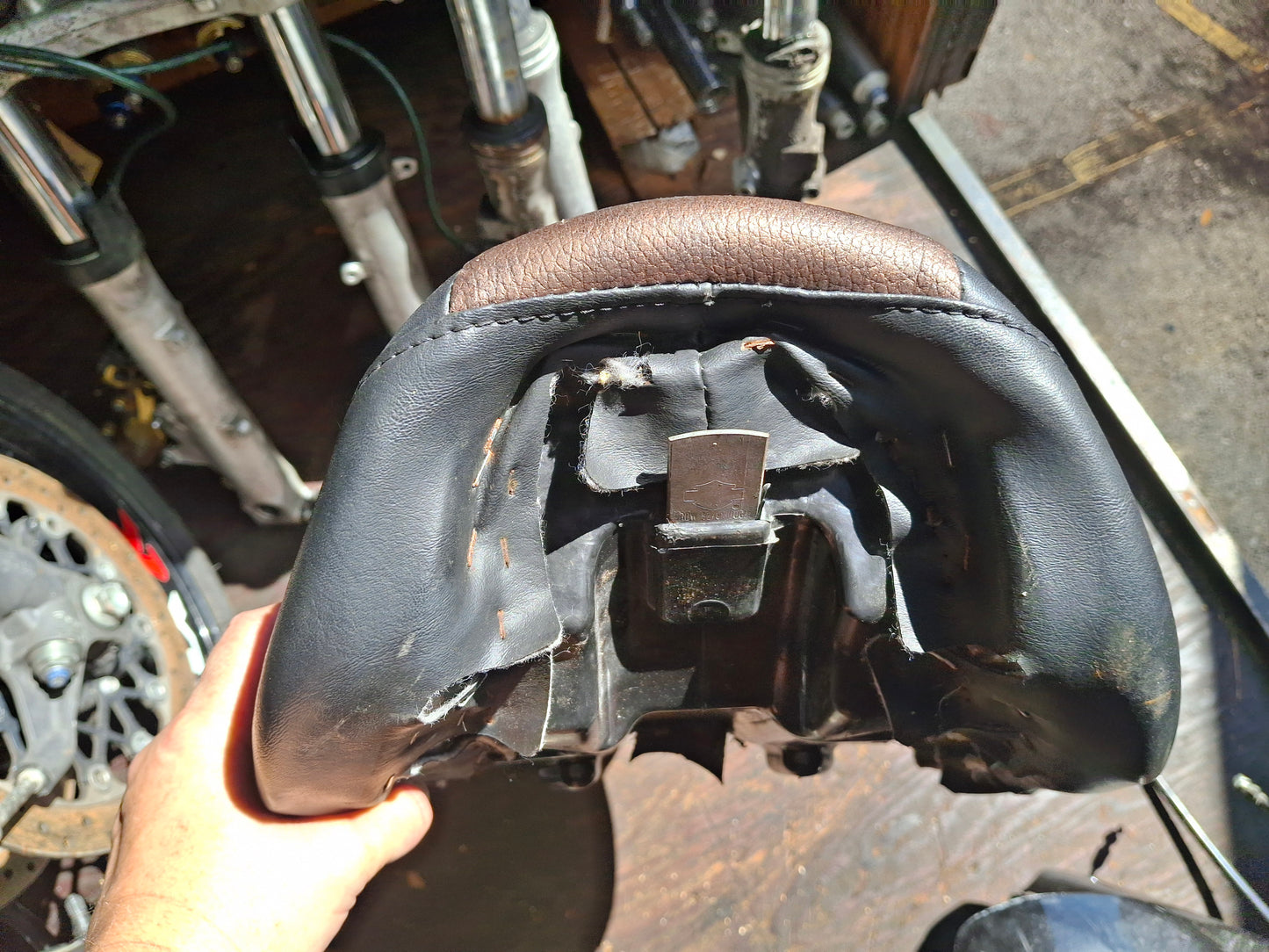 Harley Davidson Dyna Low Rider Seat OEM 105th Anniversary Front Rear Pad Pillion