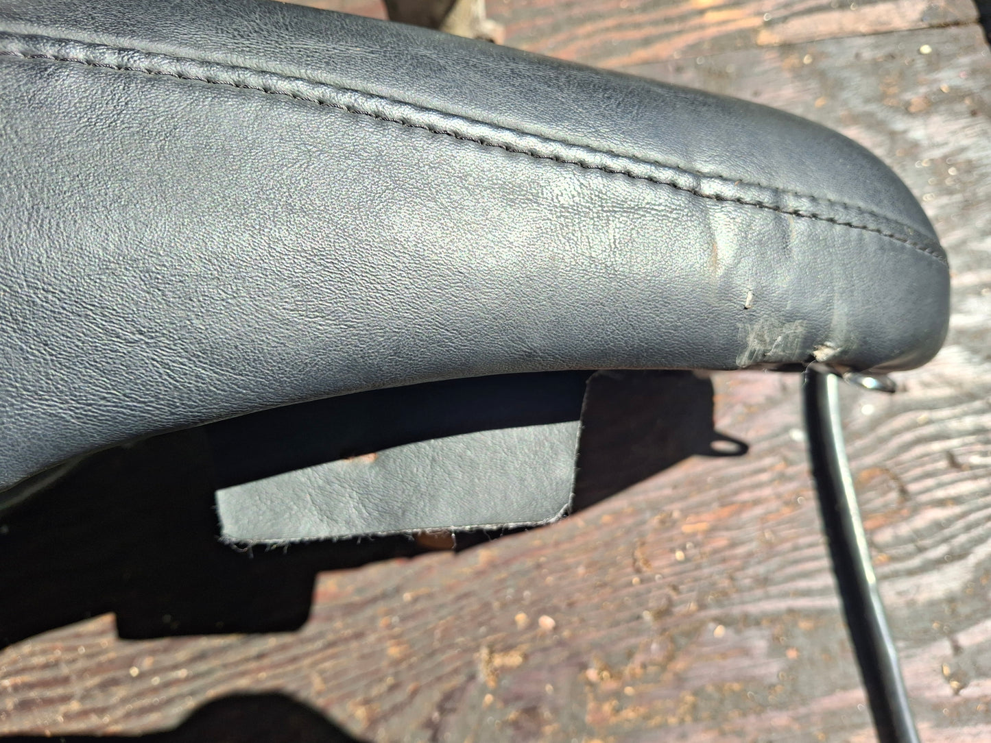 Harley Davidson Dyna Low Rider Seat OEM 105th Anniversary Front Rear Pad Pillion