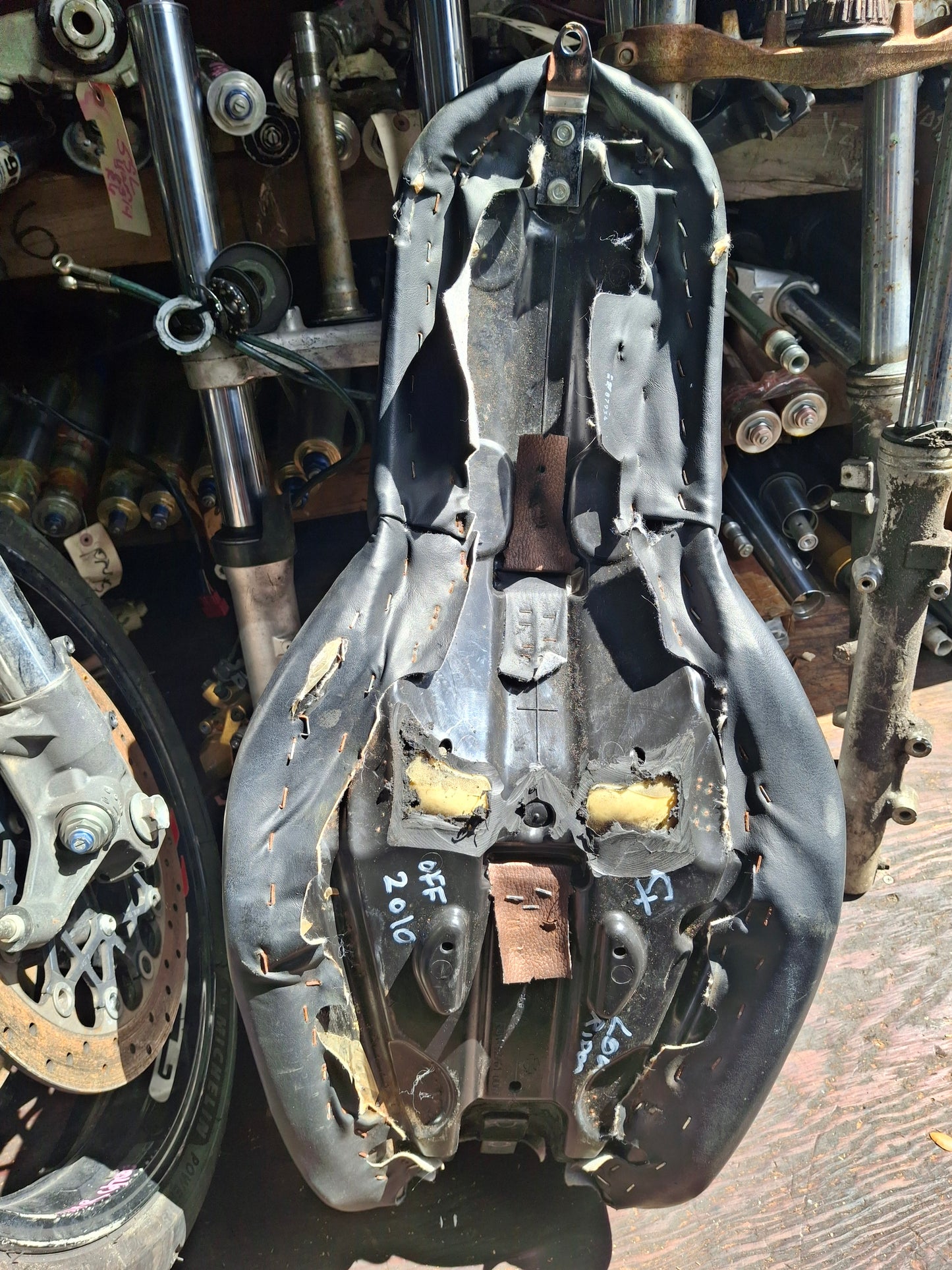 Harley Davidson Dyna Low Rider Seat OEM 105th Anniversary Front Rear Pad Pillion