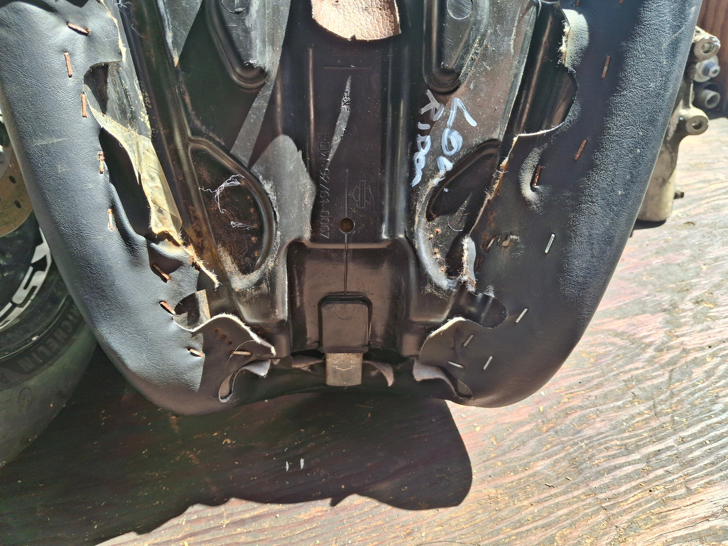 Harley Davidson Dyna Low Rider Seat OEM 105th Anniversary Front Rear Pad Pillion