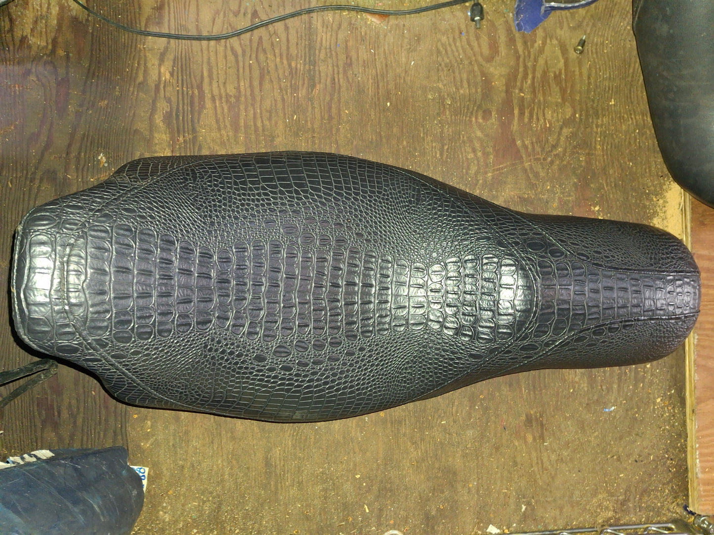 1997-2007 Harley Road King & Street Glide Seat Gunfighter Type Gator Mustang - Free Shipping