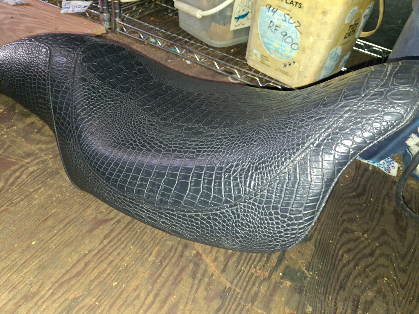 1997-2007 Harley Road King & Street Glide Seat Gunfighter Type Gator Mustang - Free Shipping