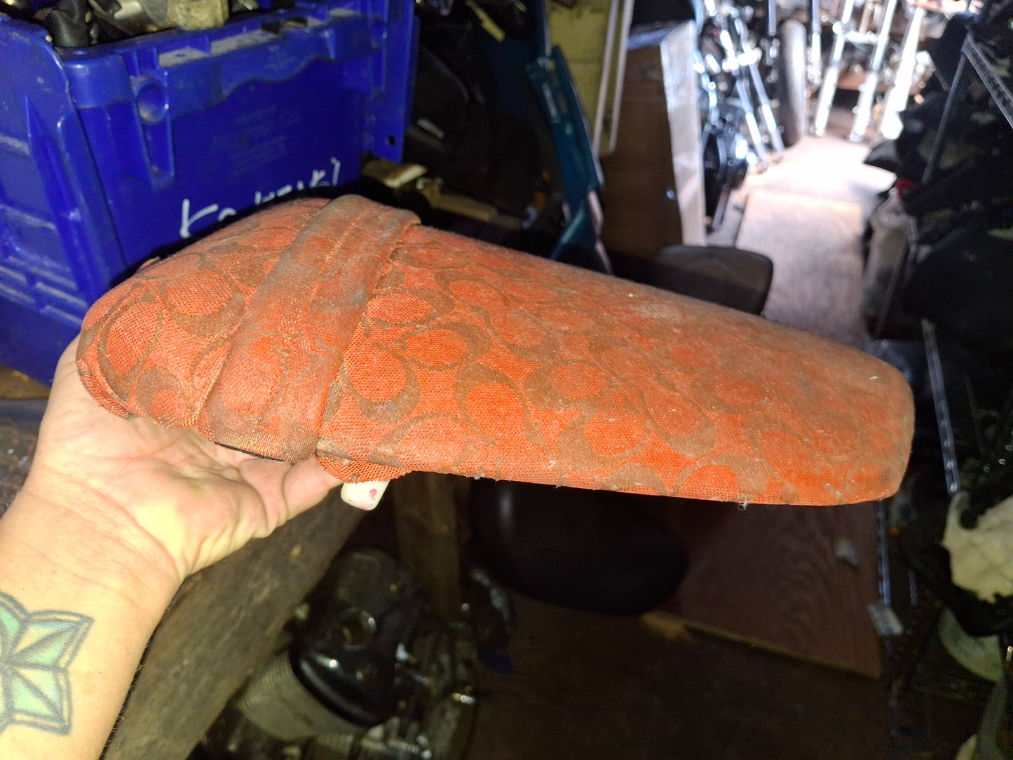 04-06 Yamaha R1 Rear Seat Passenger Pad OEM Y5VY recovered