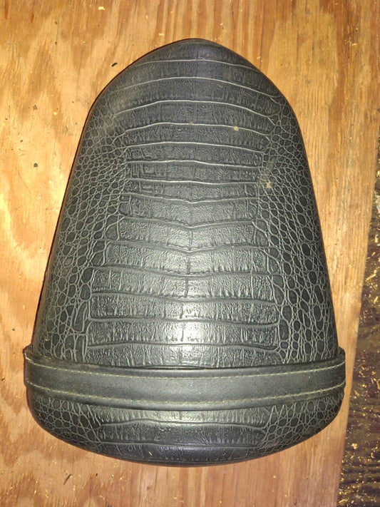 05 06 Suzuki GSXR 1000 Rear Seat Back Passenger Pad Pillion K5 K6 GSXR1000