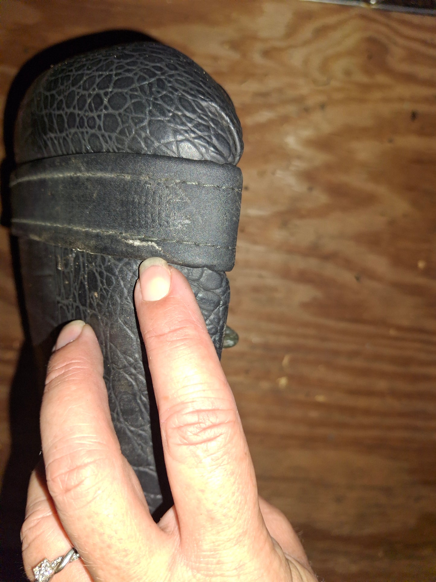 05 06 Suzuki GSXR 1000 Rear Seat Back Passenger Pad Pillion K5 K6 GSXR1000