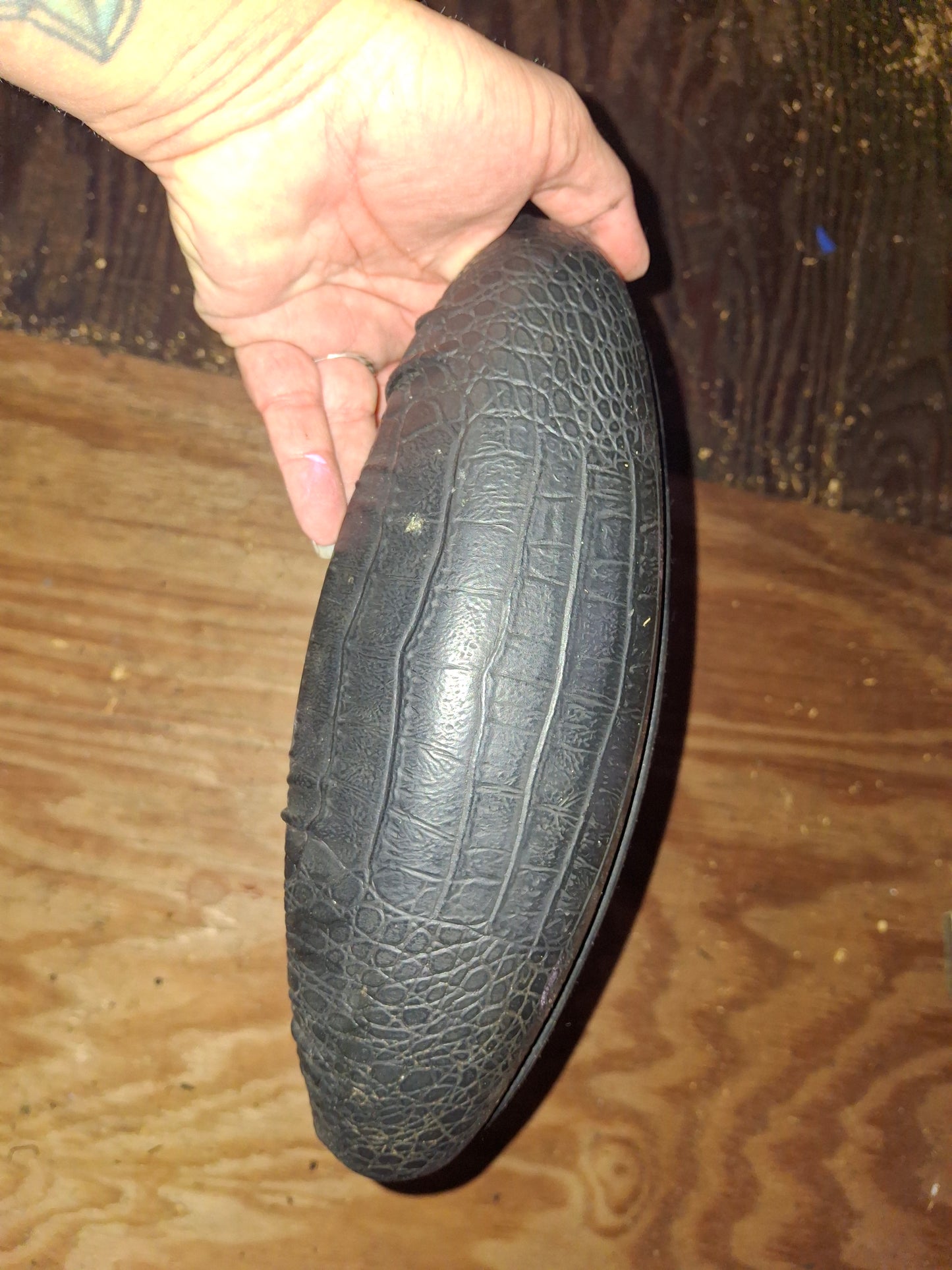 05 06 Suzuki GSXR 1000 Rear Seat Back Passenger Pad Pillion K5 K6 GSXR1000