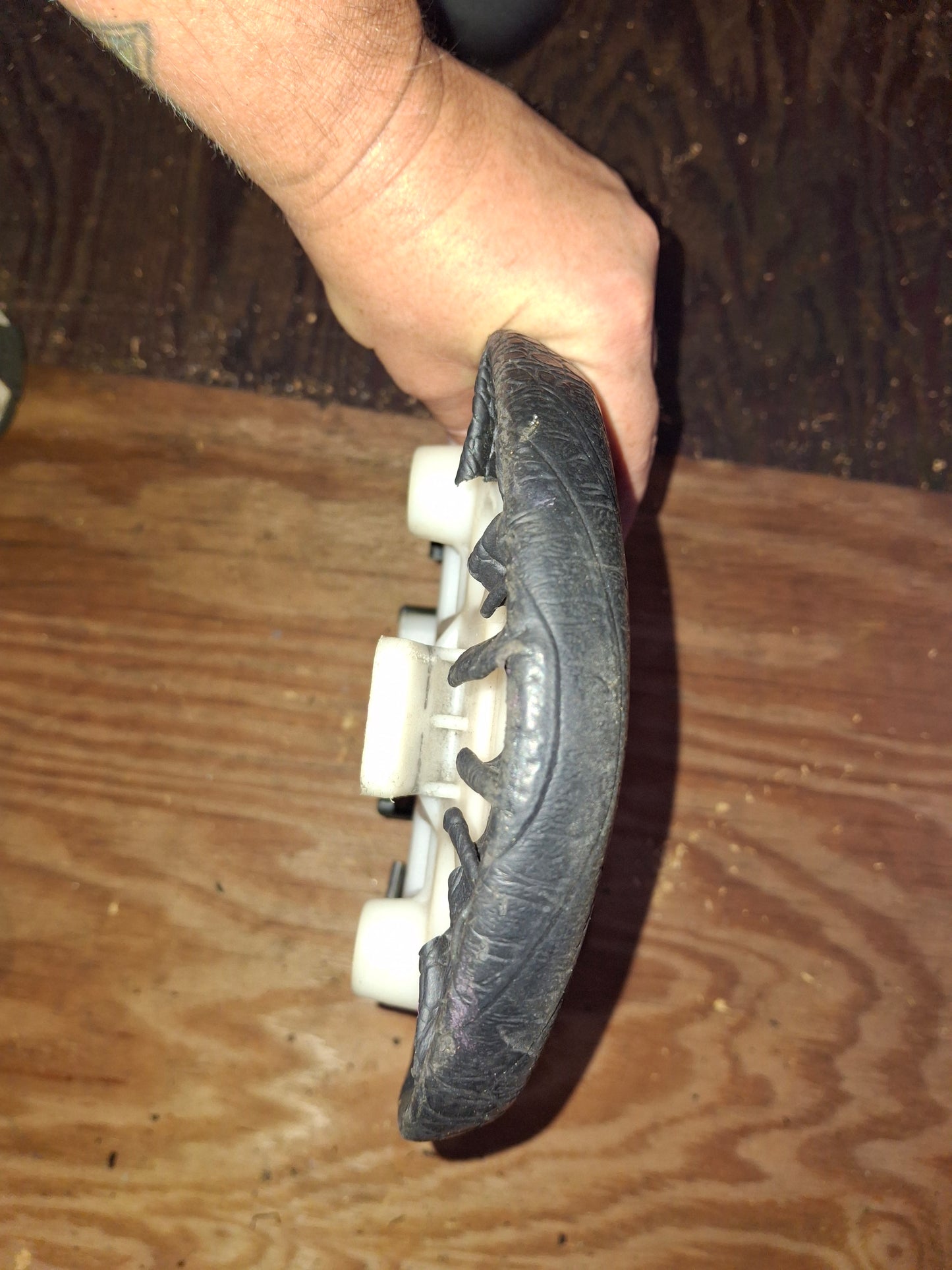 05 06 Suzuki GSXR 1000 Rear Seat Back Passenger Pad Pillion K5 K6 GSXR1000