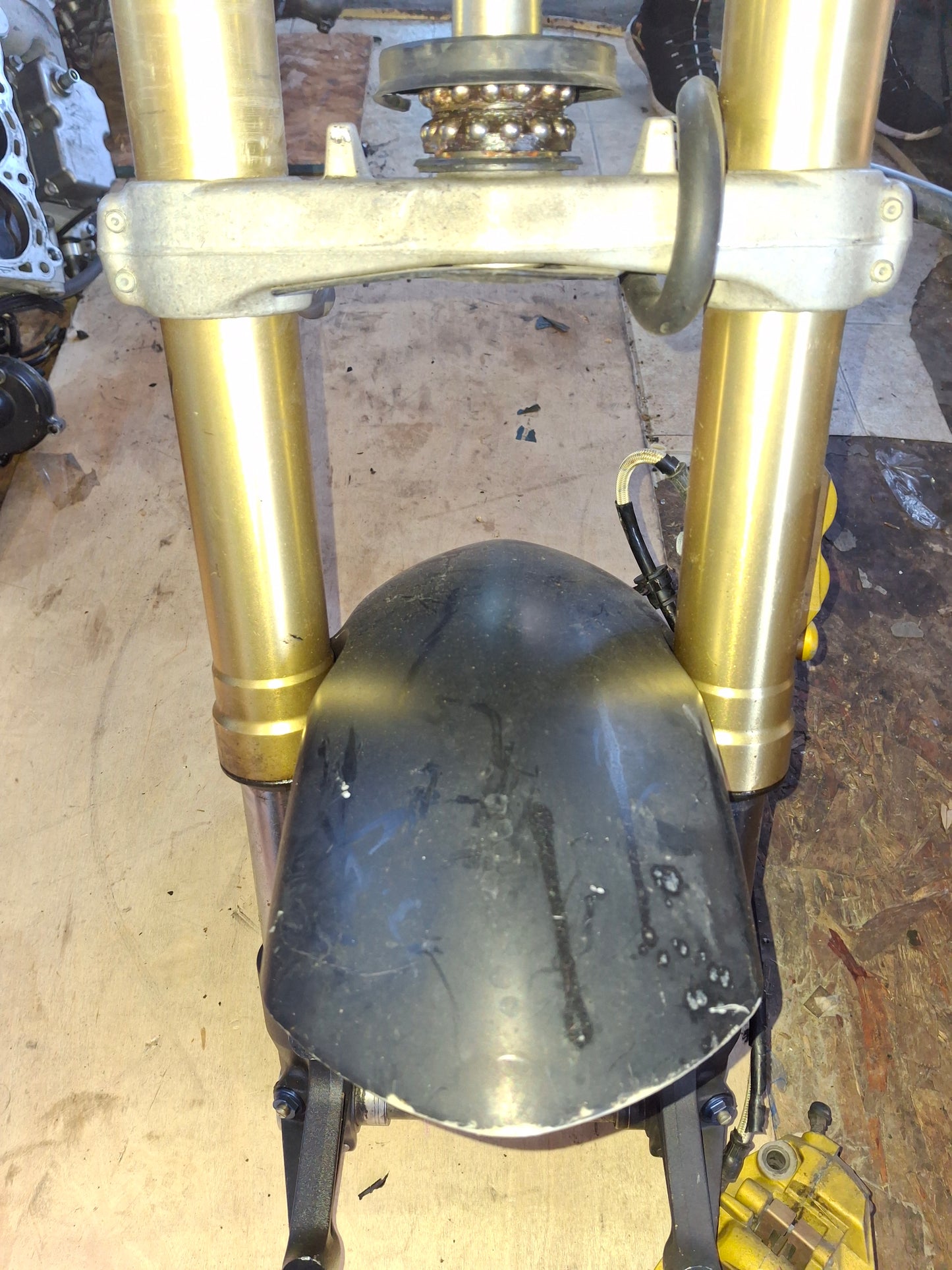 SOLD SOLD 04 05 Suzuki GSXR 600 750 Forks Triple Tree Clip-ons Calipers Fender Damper Axle