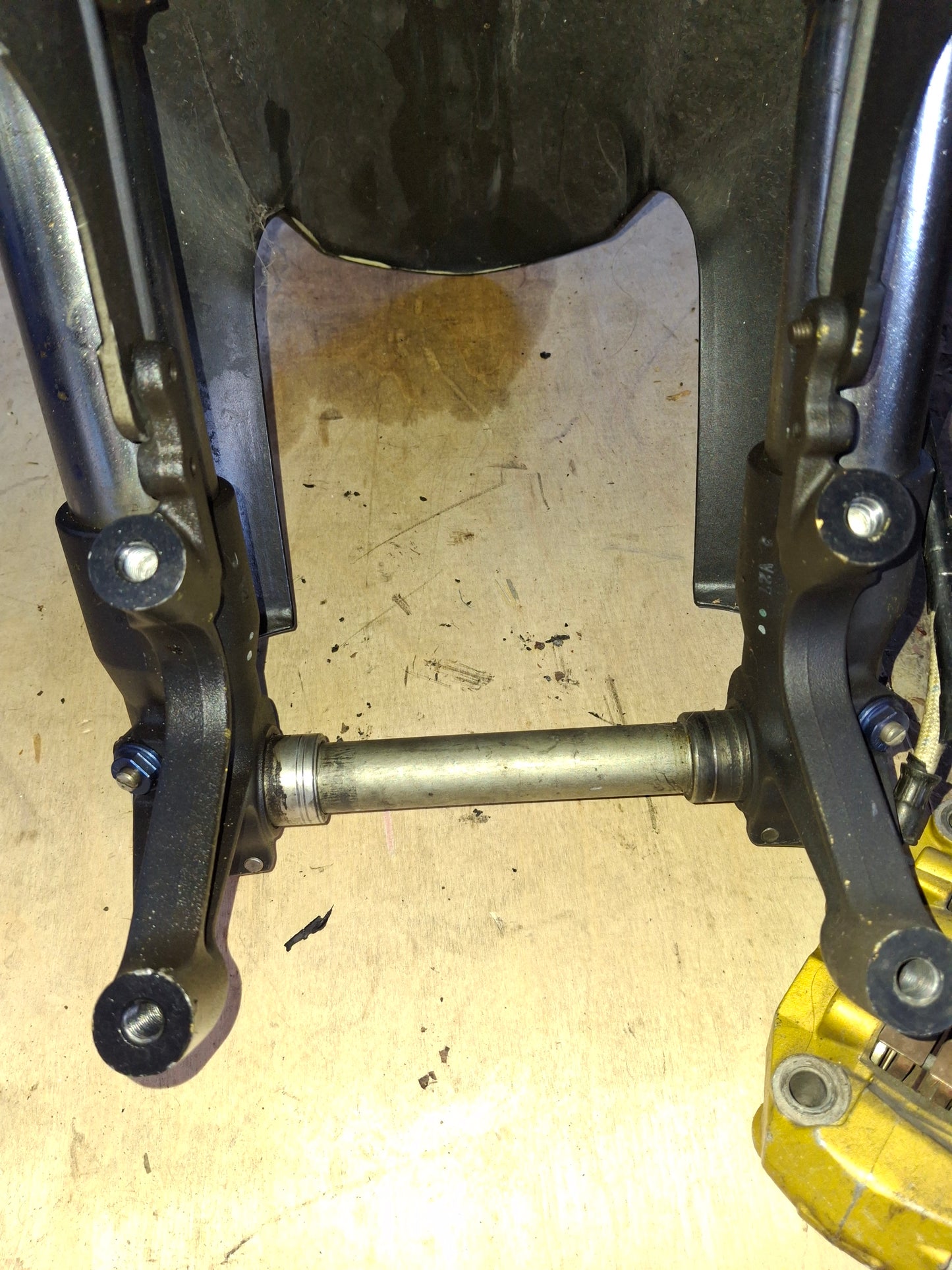 SOLD SOLD 04 05 Suzuki GSXR 600 750 Forks Triple Tree Clip-ons Calipers Fender Damper Axle